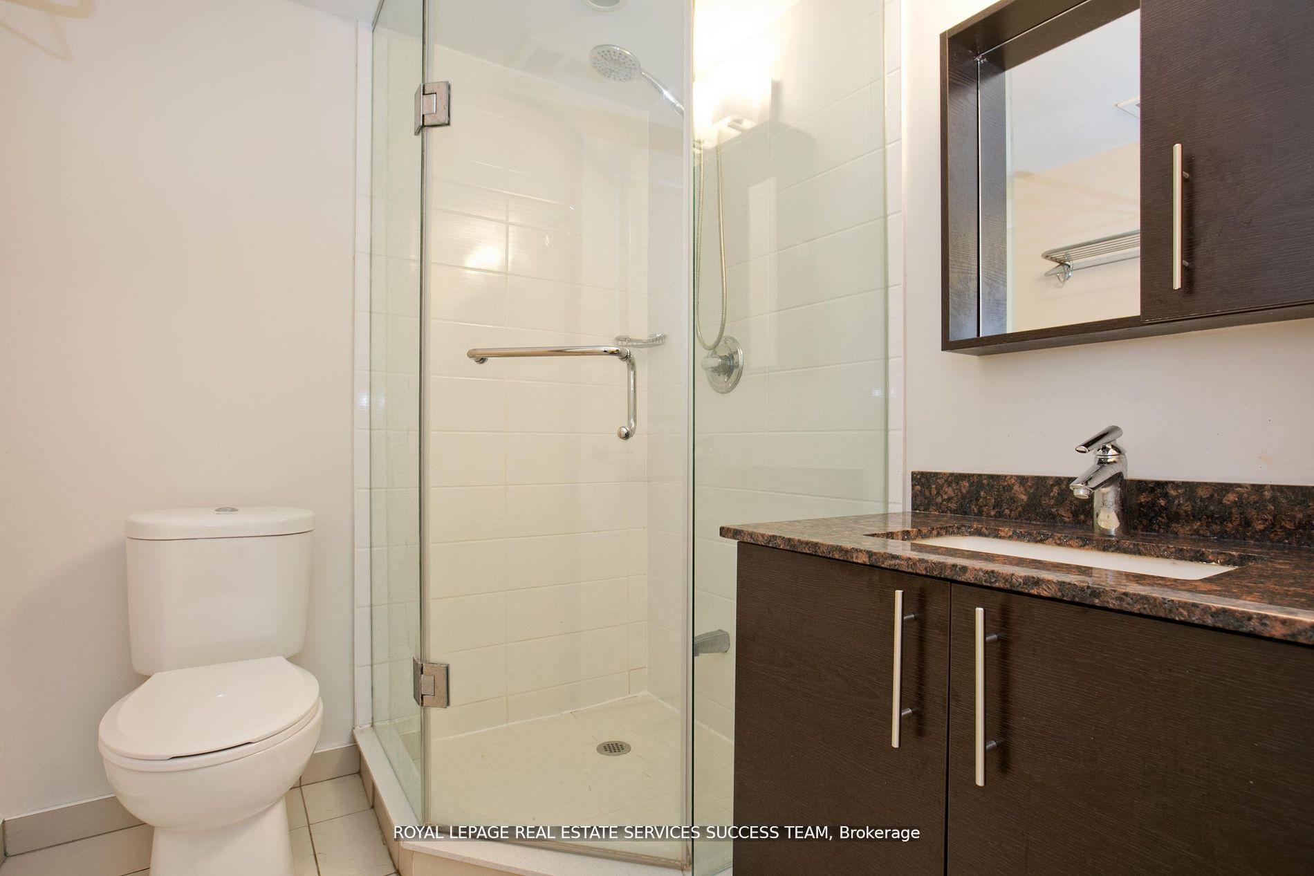 Photo 5 of 321 South Park Road, Markham, Commerce Valley — HOMEH