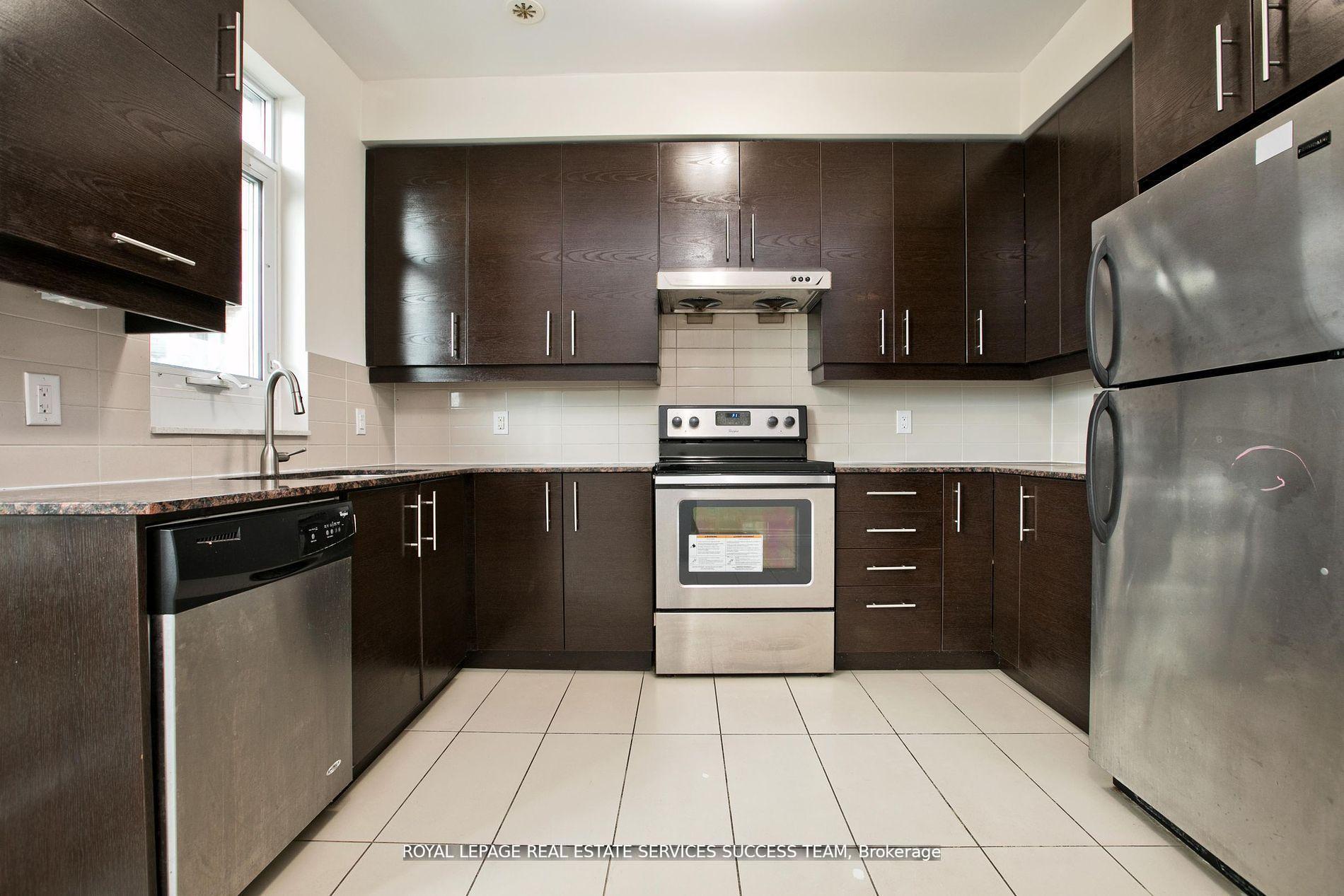 Photo 7 of 321 South Park Road, Markham, Commerce Valley — HOMEH