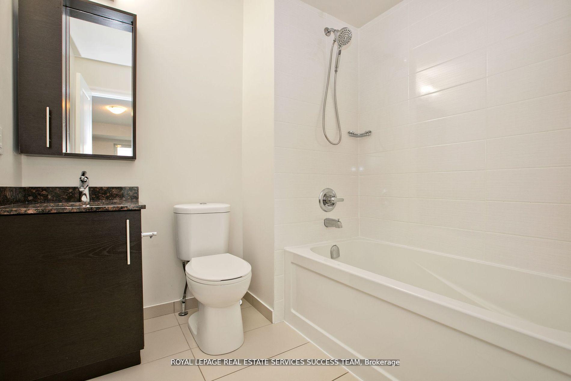 Photo 11 of 321 South Park Road, Markham, Commerce Valley — HOMEH