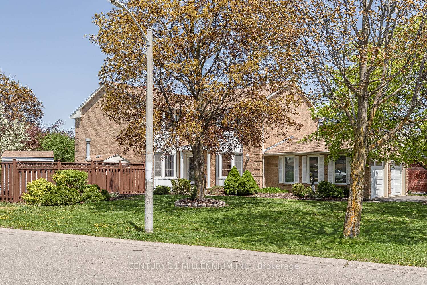 Photo 2 of 82 Leander Street, Brampton, Westgate — HOMEH