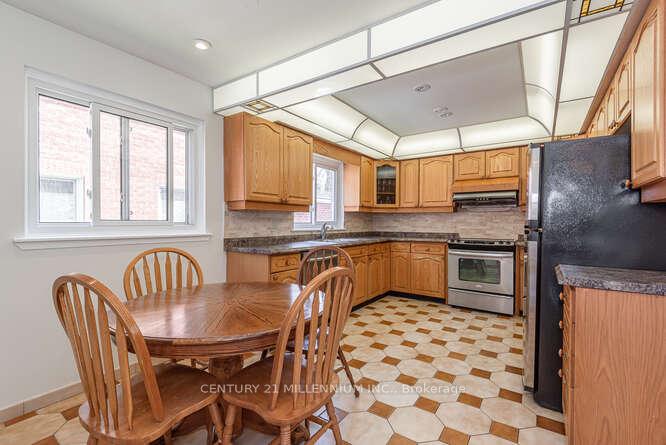 Photo 12 of 82 Leander Street, Brampton, Westgate — HOMEH