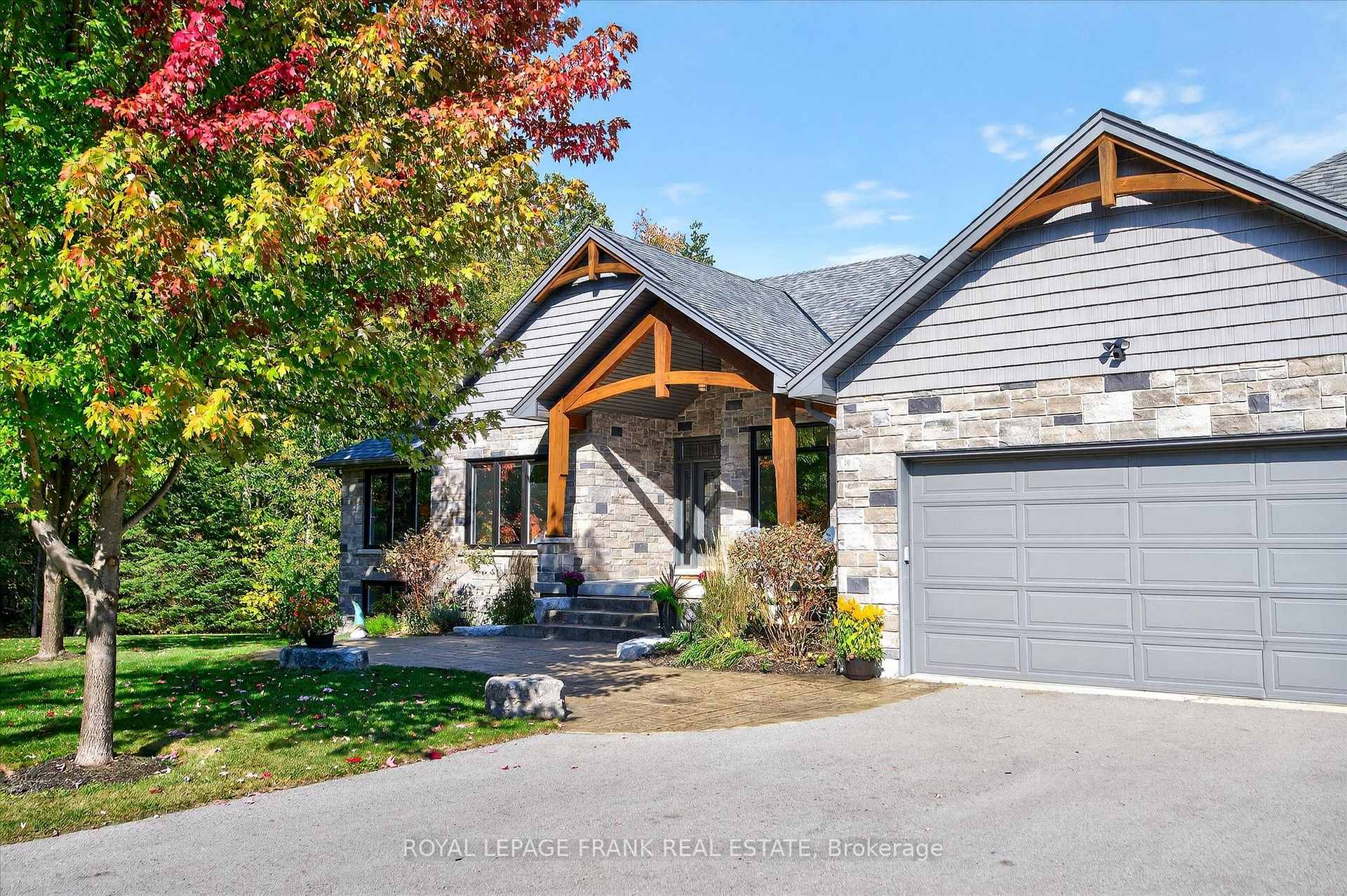Photo 3 of 633 Carveth Drive, Cavan Monaghan, Cavan Twp — HOMEH