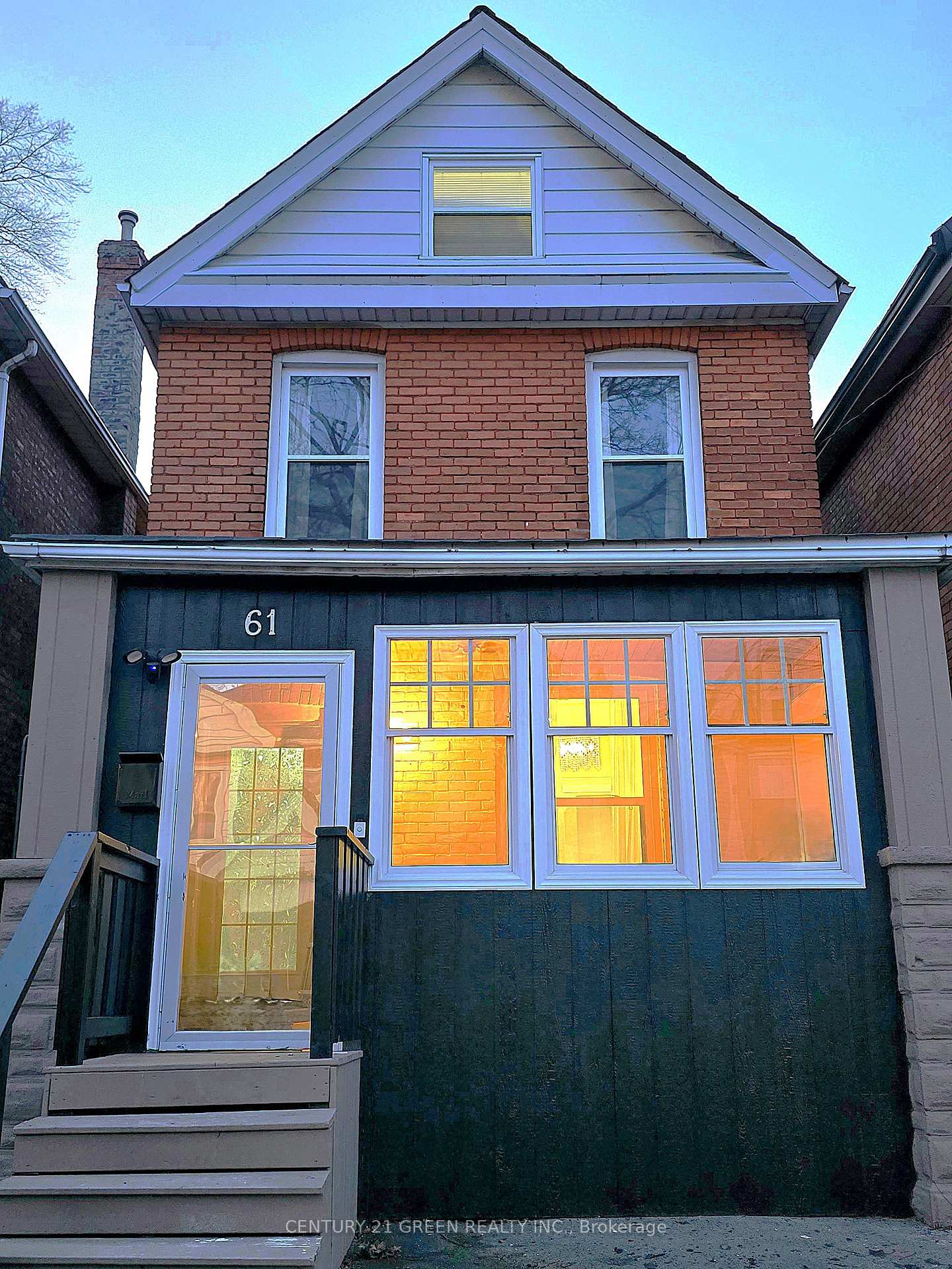 Front of 61 Stirton Street