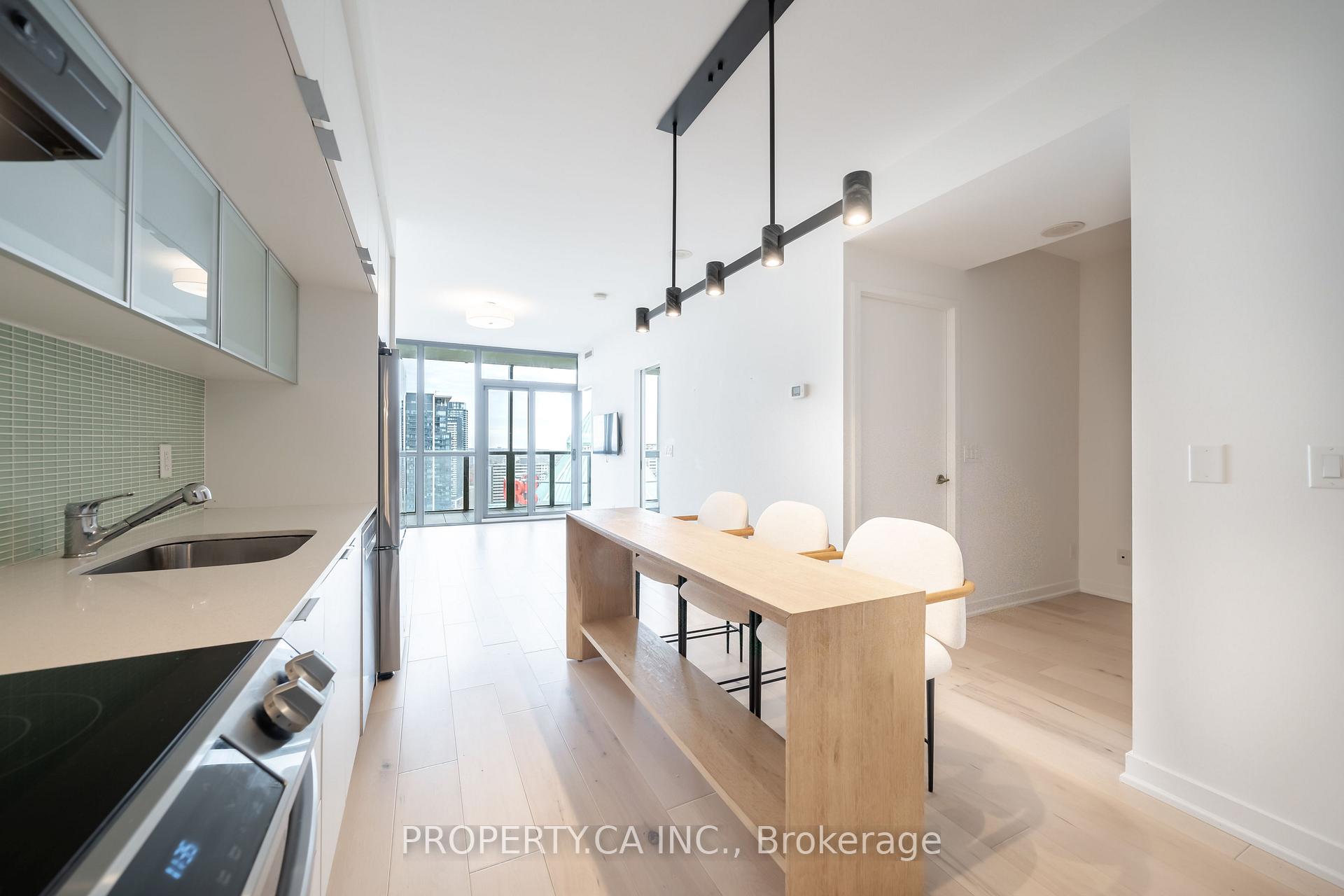 Photo 3 of Unit 2911, 110 Charles Street E, Toronto, Church-Yonge Corridor — HOMEH