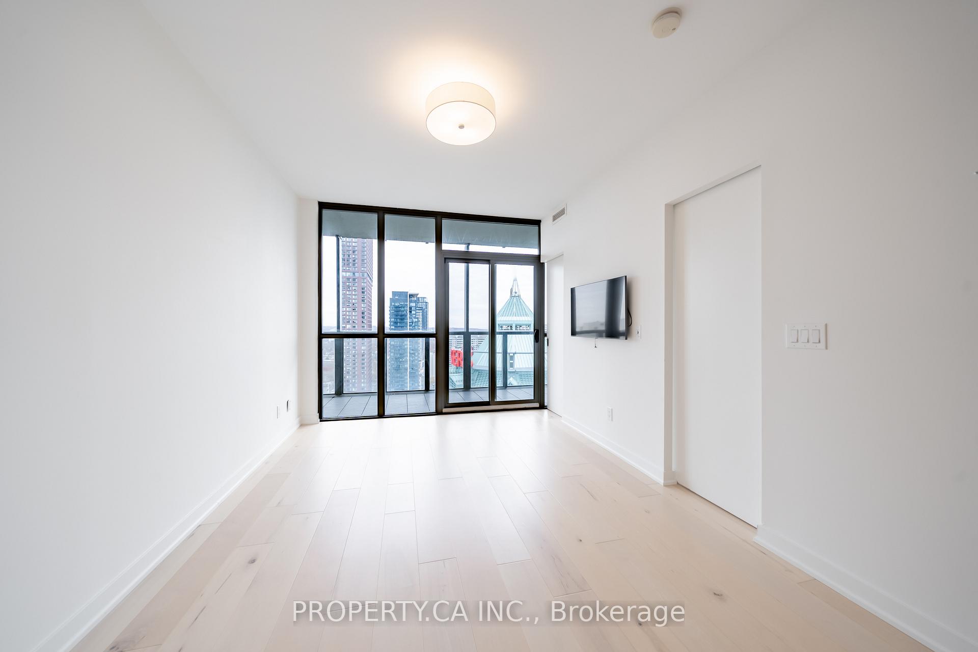 Photo 6 of Unit 2911, 110 Charles Street E, Toronto, Church-Yonge Corridor — HOMEH