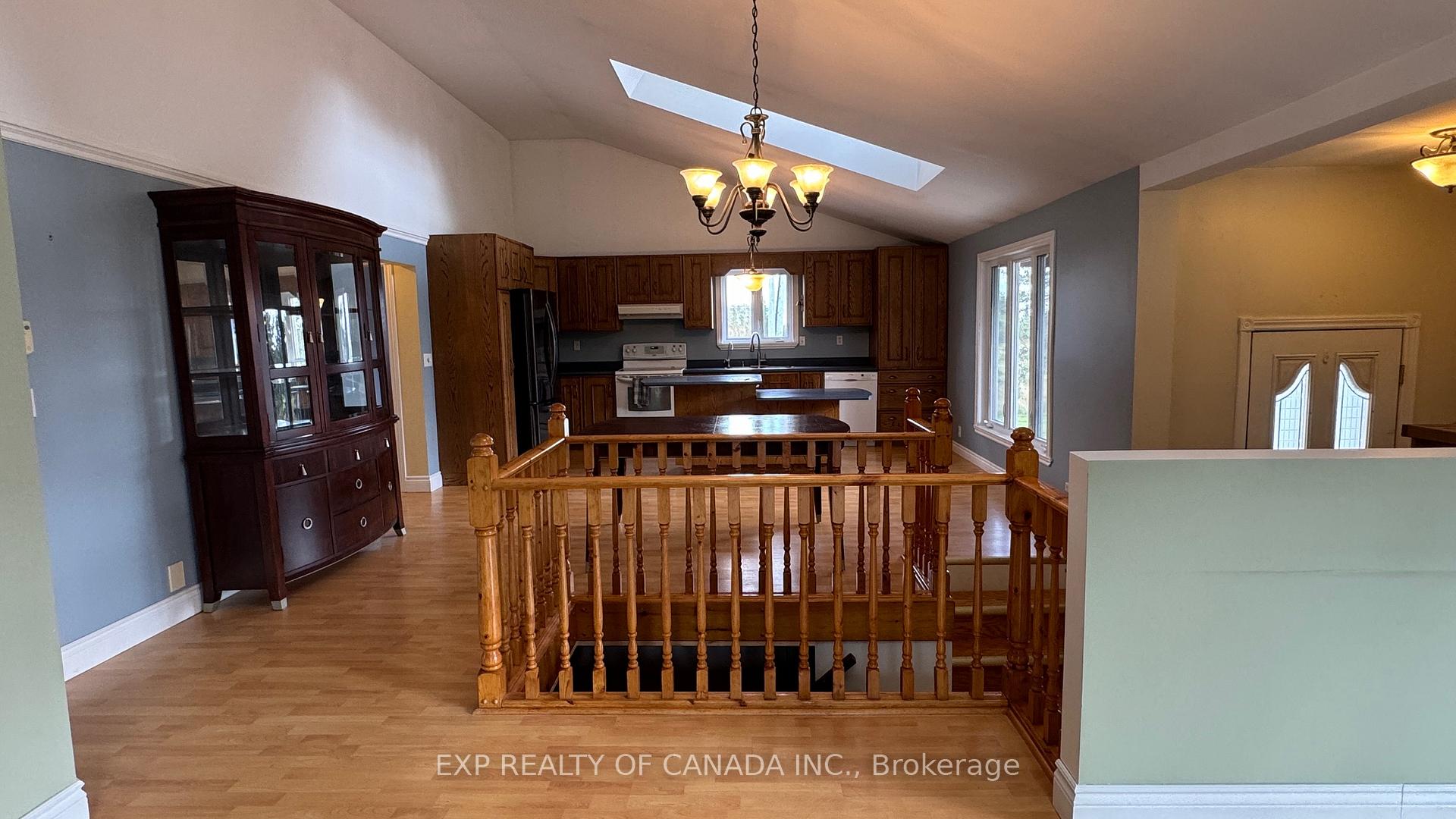 Photo 10 of 789 Highway 652 E, Cochrane — HOMEH