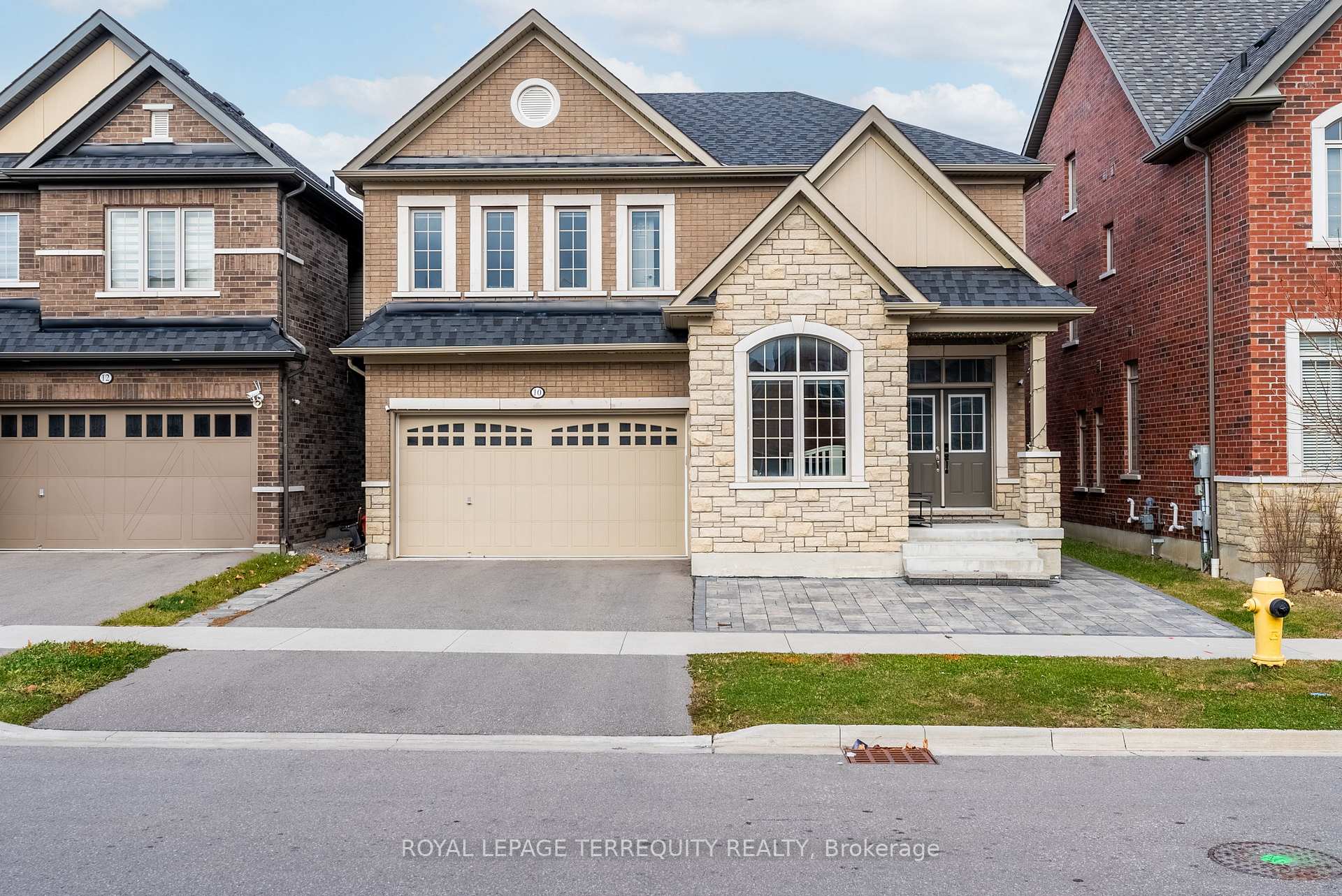 Front of 10 Schoolbridge Street