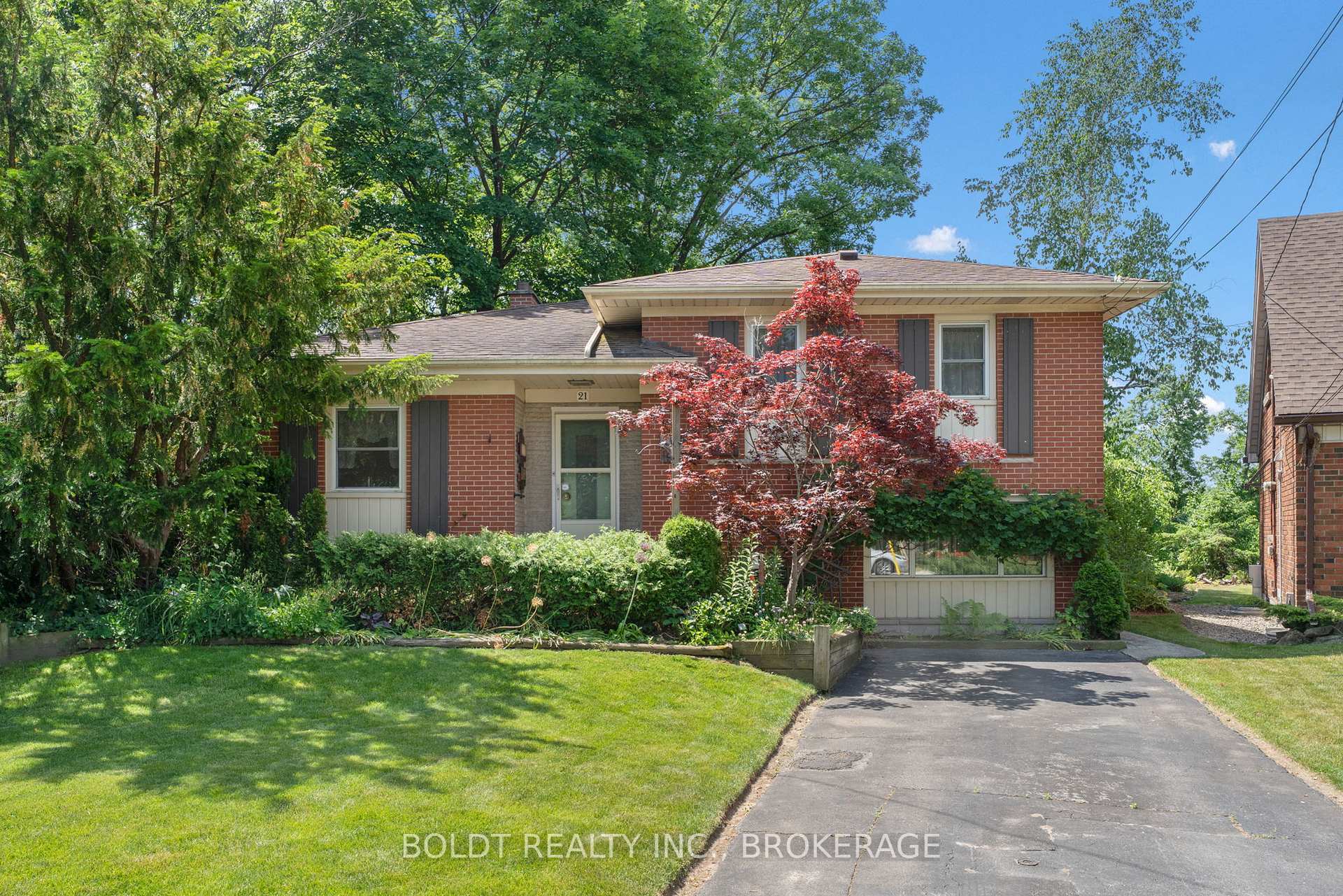 Front of 21 Beland Court