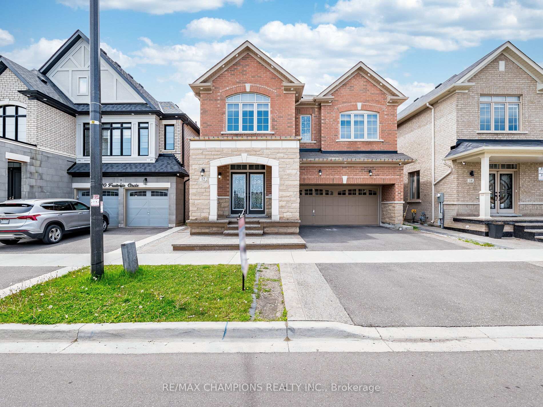 Photo 12 of 12 Fruitvale Circle, Brampton, Northwest Brampton — HOMEH