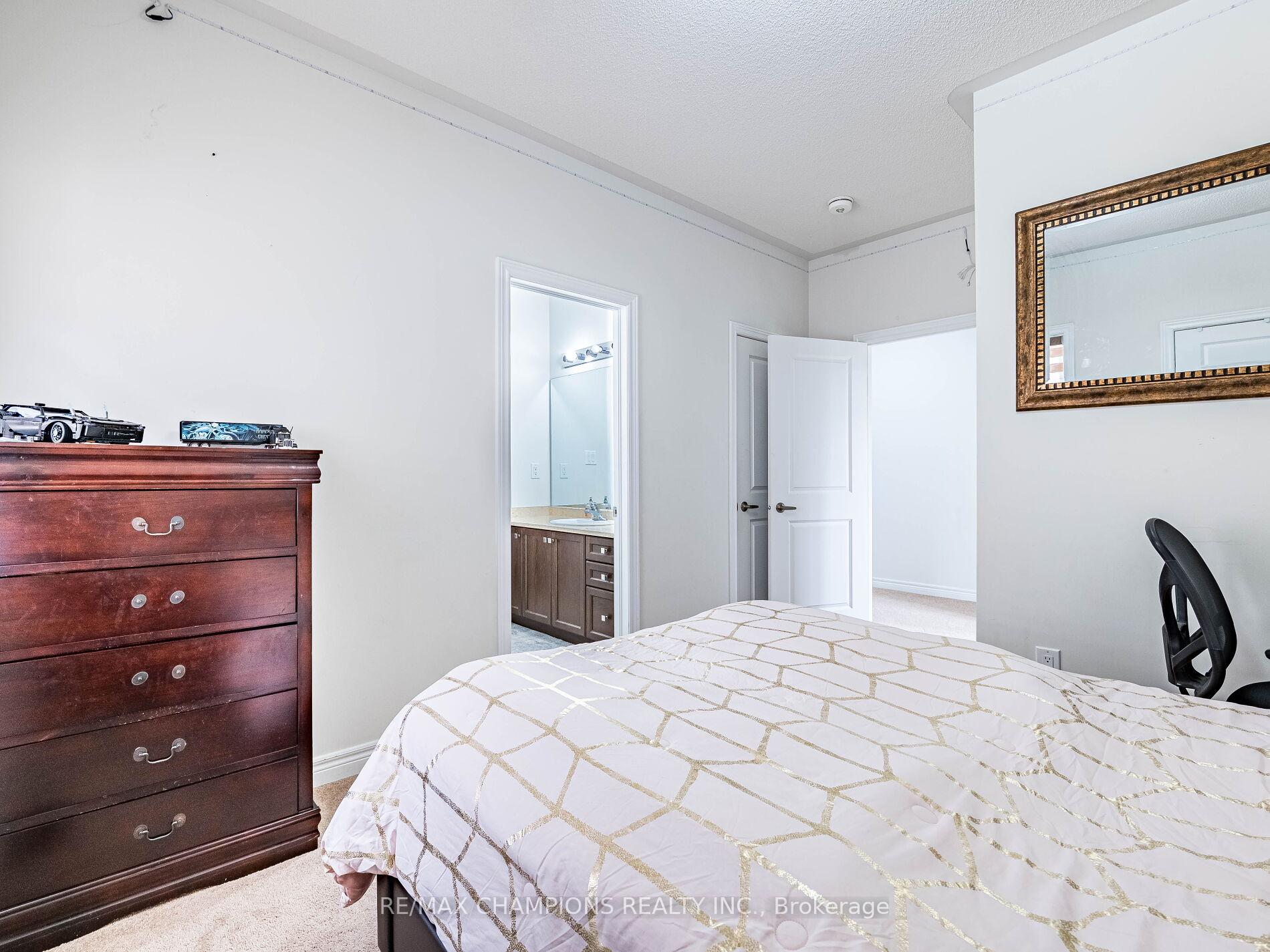 Photo 43 of 12 Fruitvale Circle, Brampton, Northwest Brampton — HOMEH