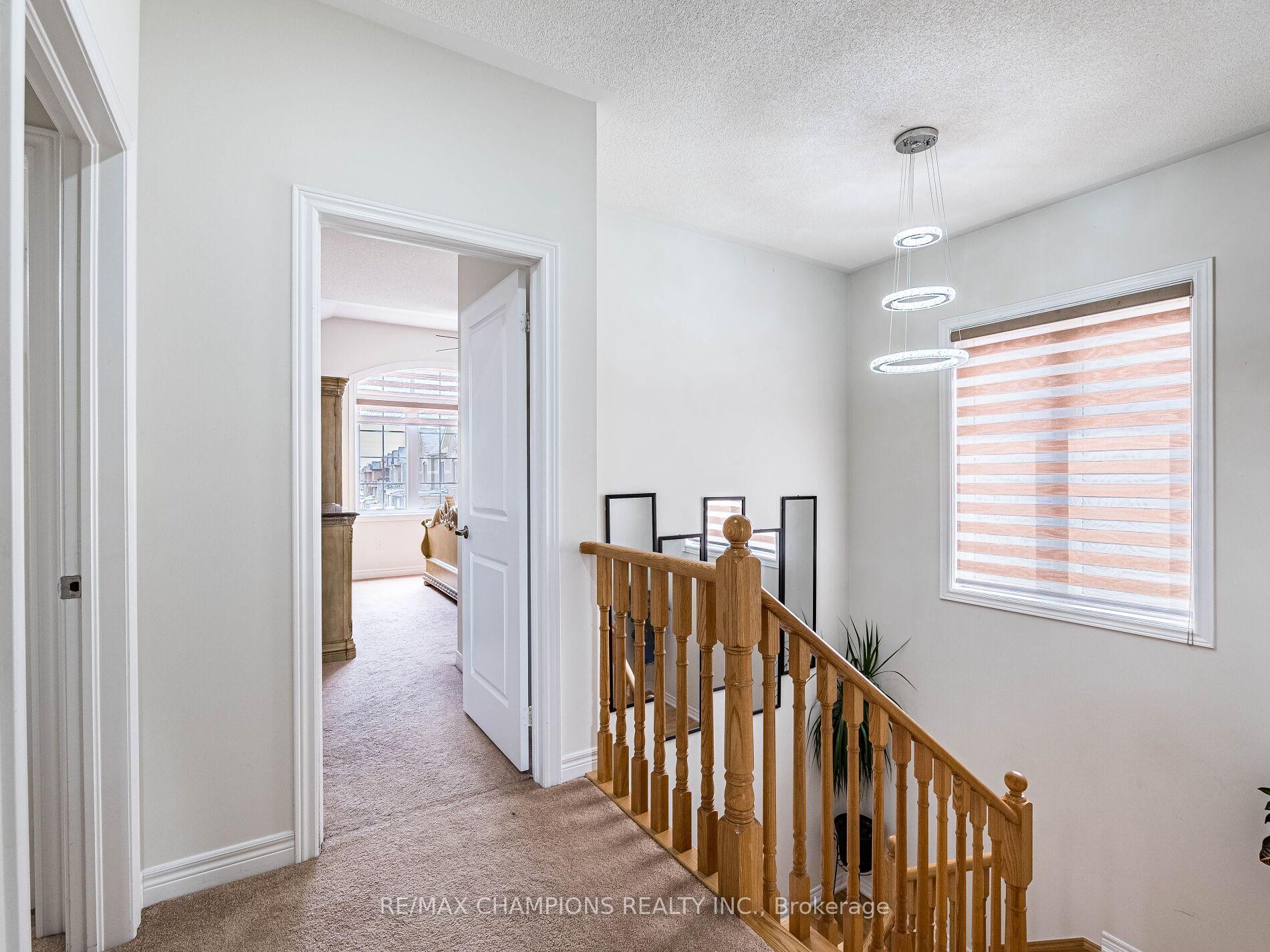 Photo 27 of 12 Fruitvale Circle, Brampton, Northwest Brampton — HOMEH