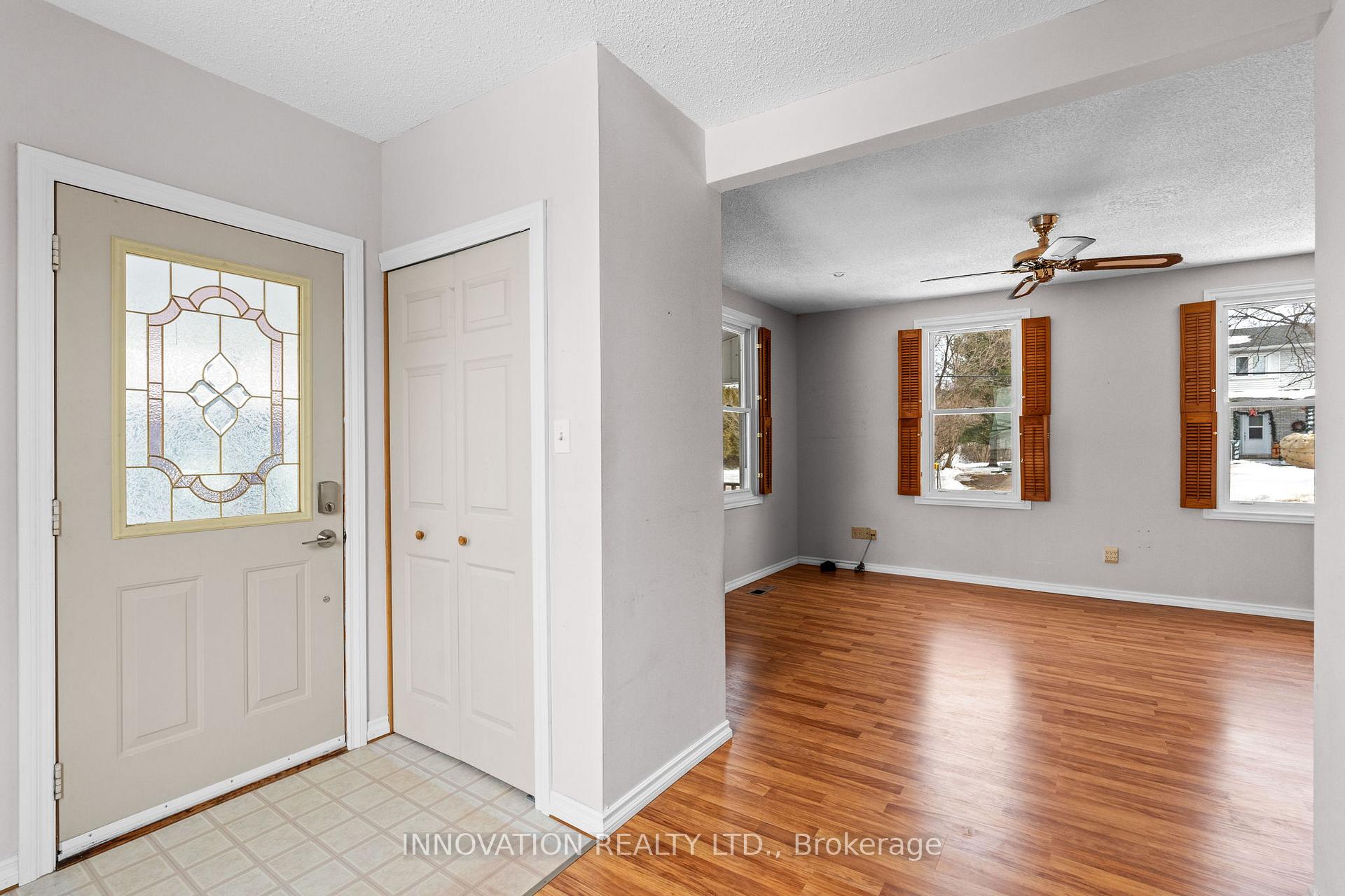 Photo 4 of 100 Crossland Drive, Ottawa, Fitzroy — HOMEH