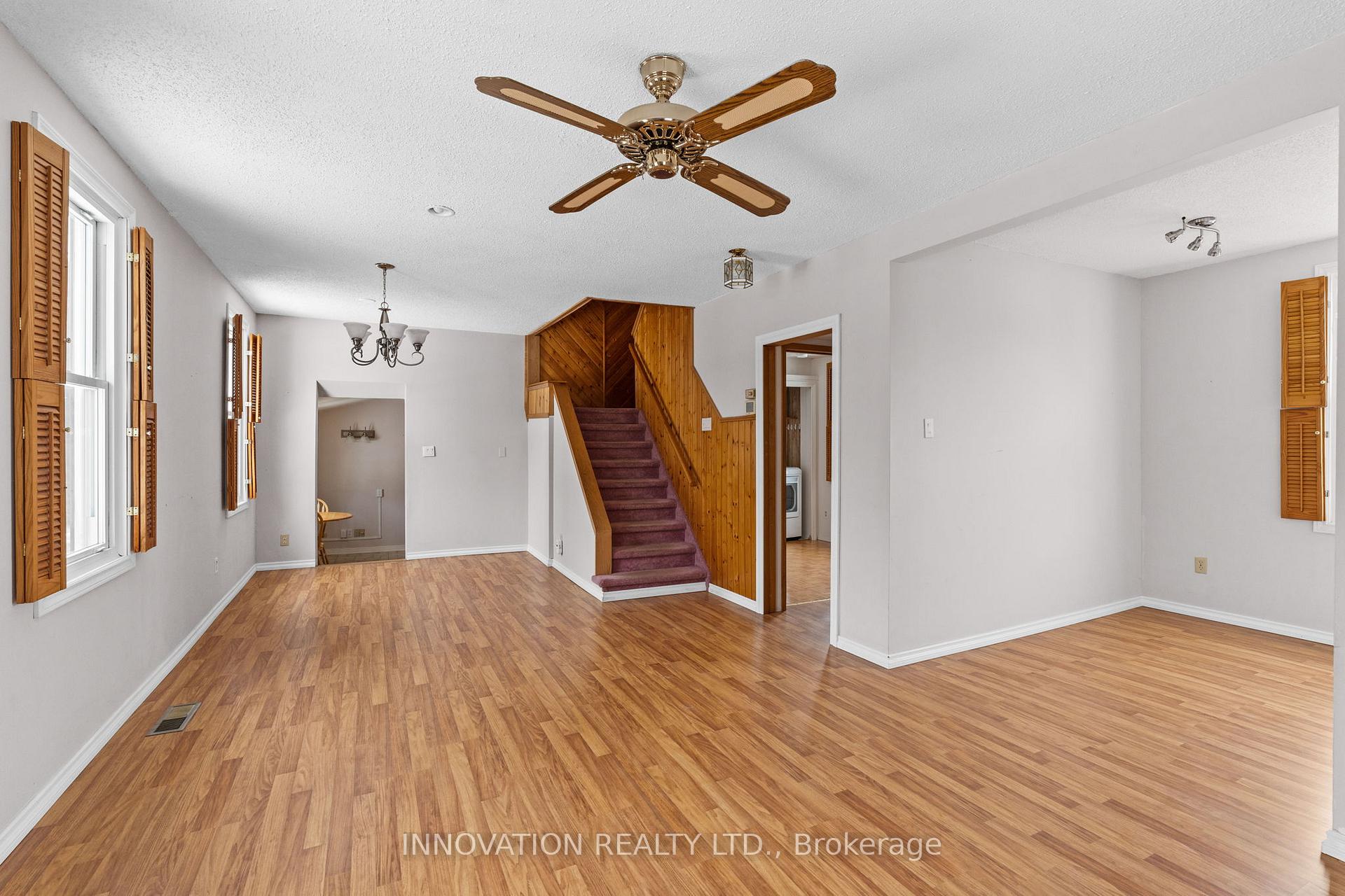 Photo 6 of 100 Crossland Drive, Ottawa, Fitzroy — HOMEH
