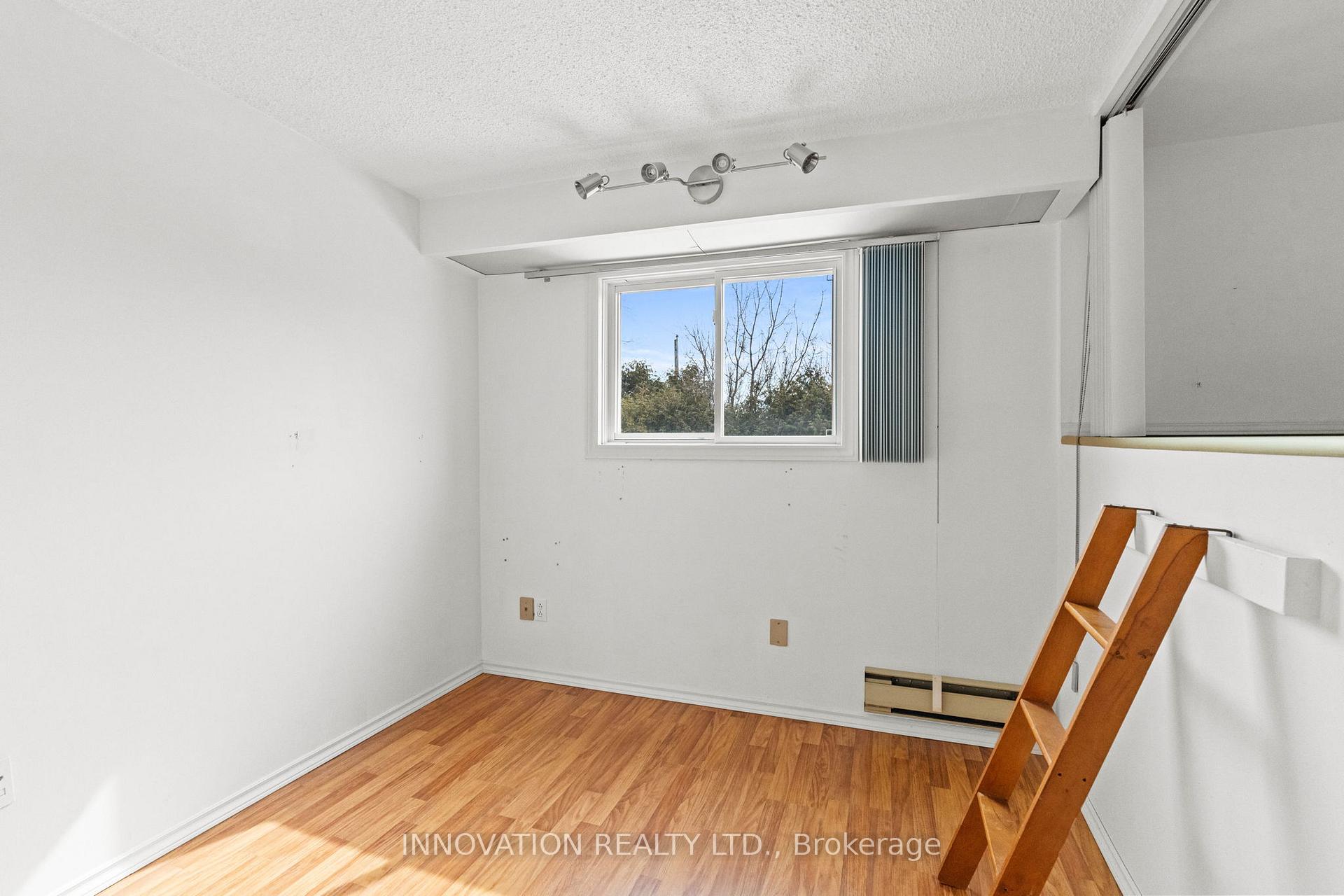 Photo 23 of 100 Crossland Drive, Ottawa, Fitzroy — HOMEH