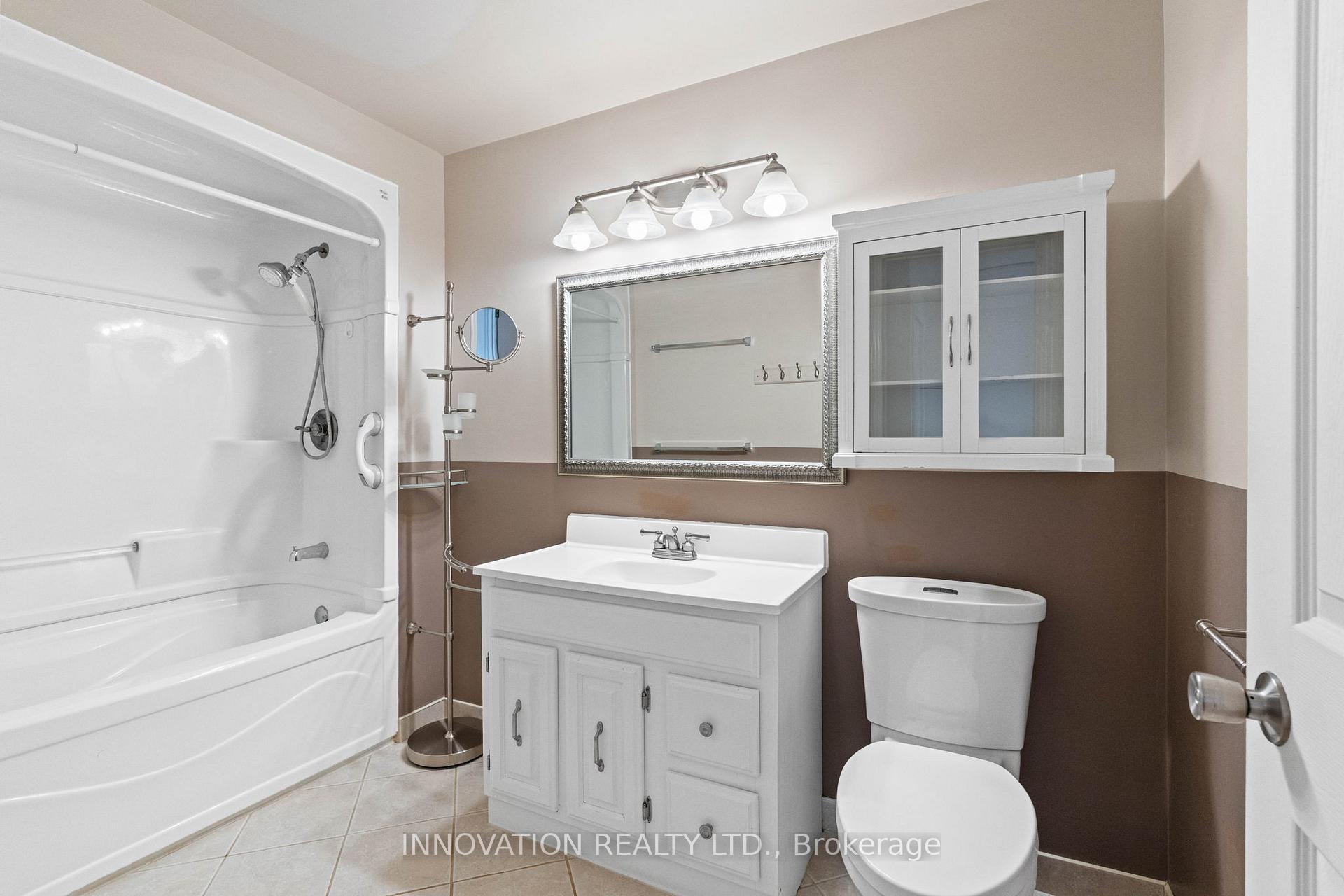 Photo 22 of 100 Crossland Drive, Ottawa, Fitzroy — HOMEH