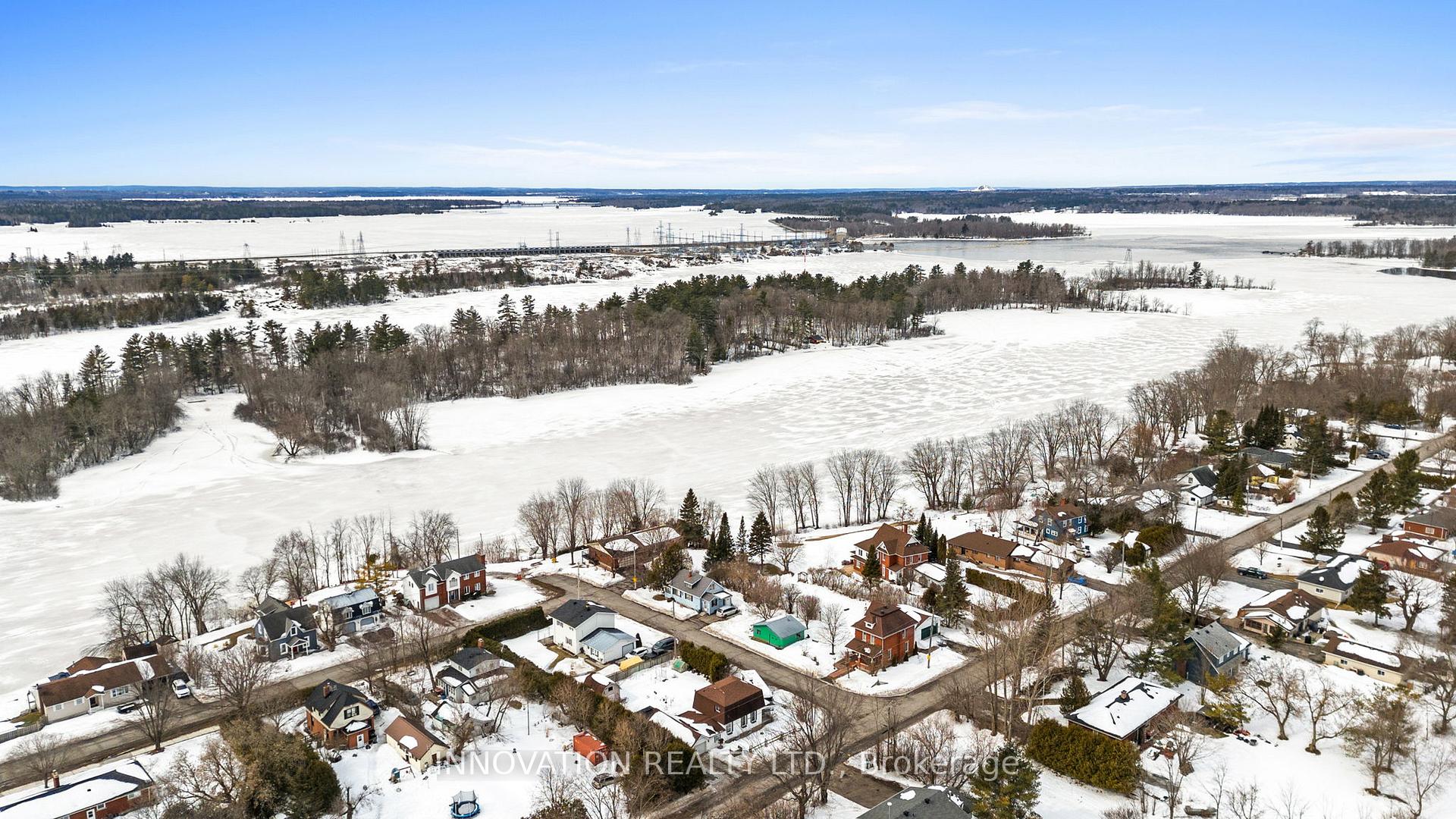 Photo 32 of 100 Crossland Drive, Ottawa, Fitzroy — HOMEH