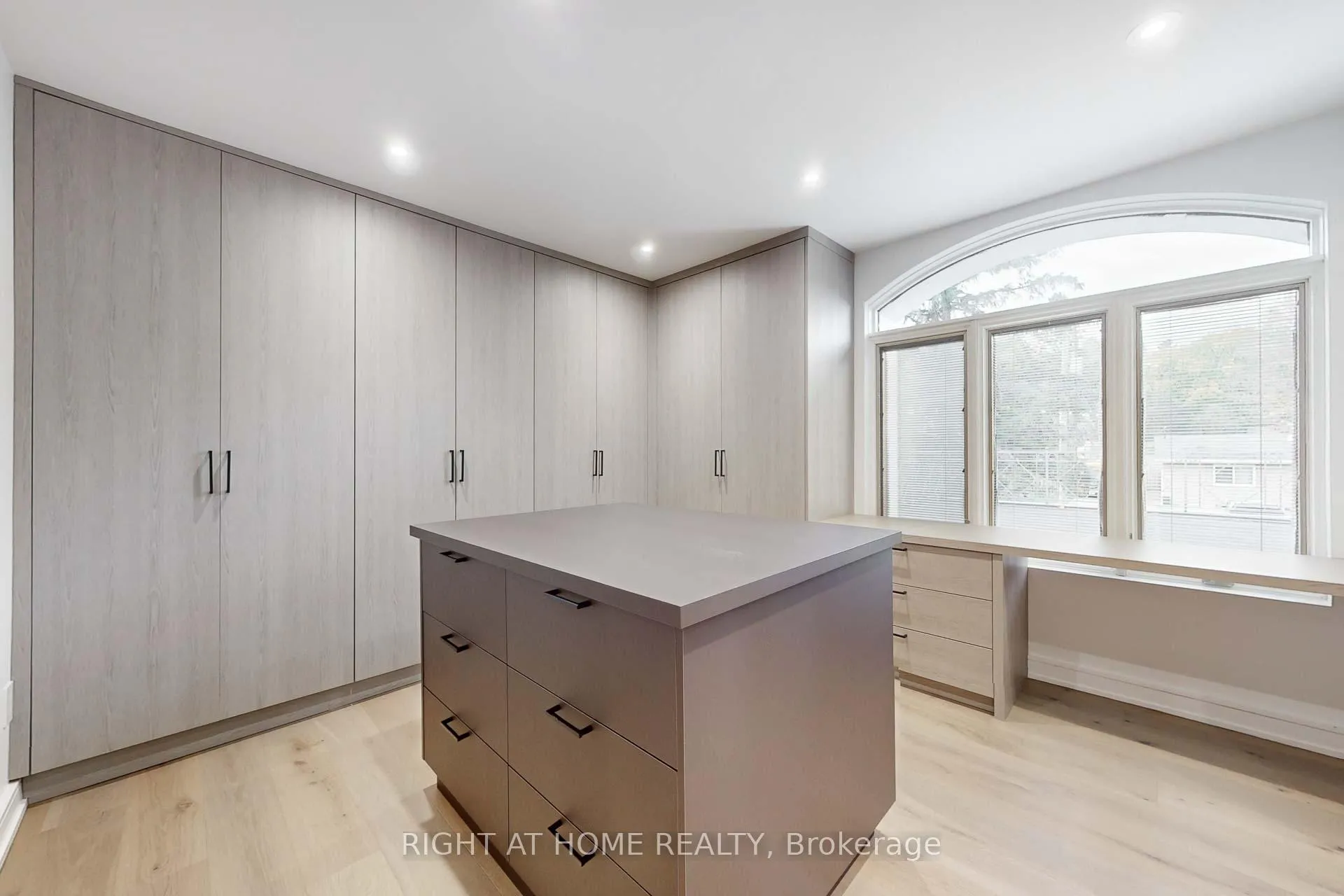 Photo 26 of 34 Maple Avenue, Hamilton, Greensville — HOMEH