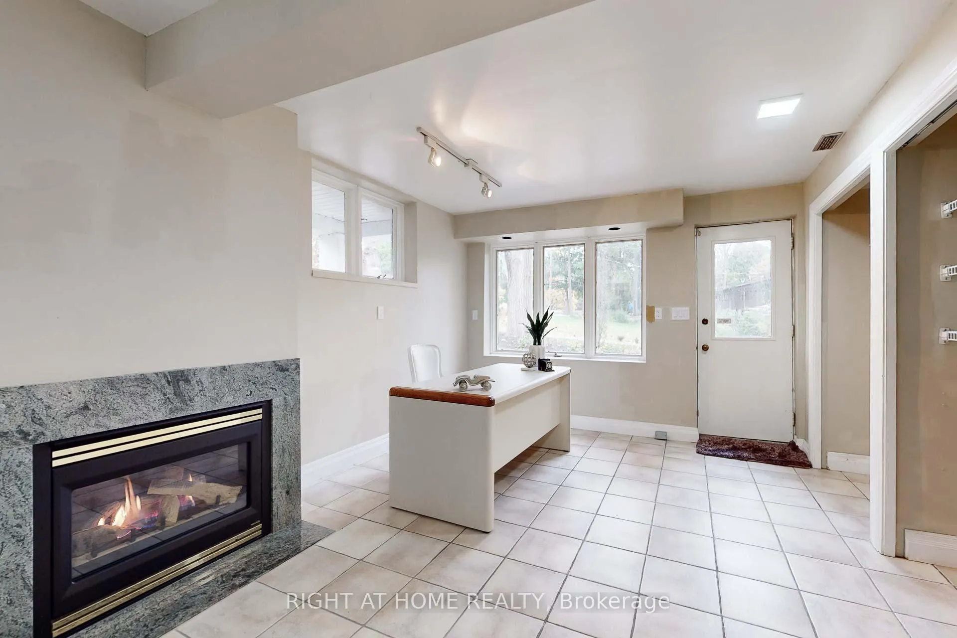 Photo 32 of 34 Maple Avenue, Hamilton, Greensville — HOMEH