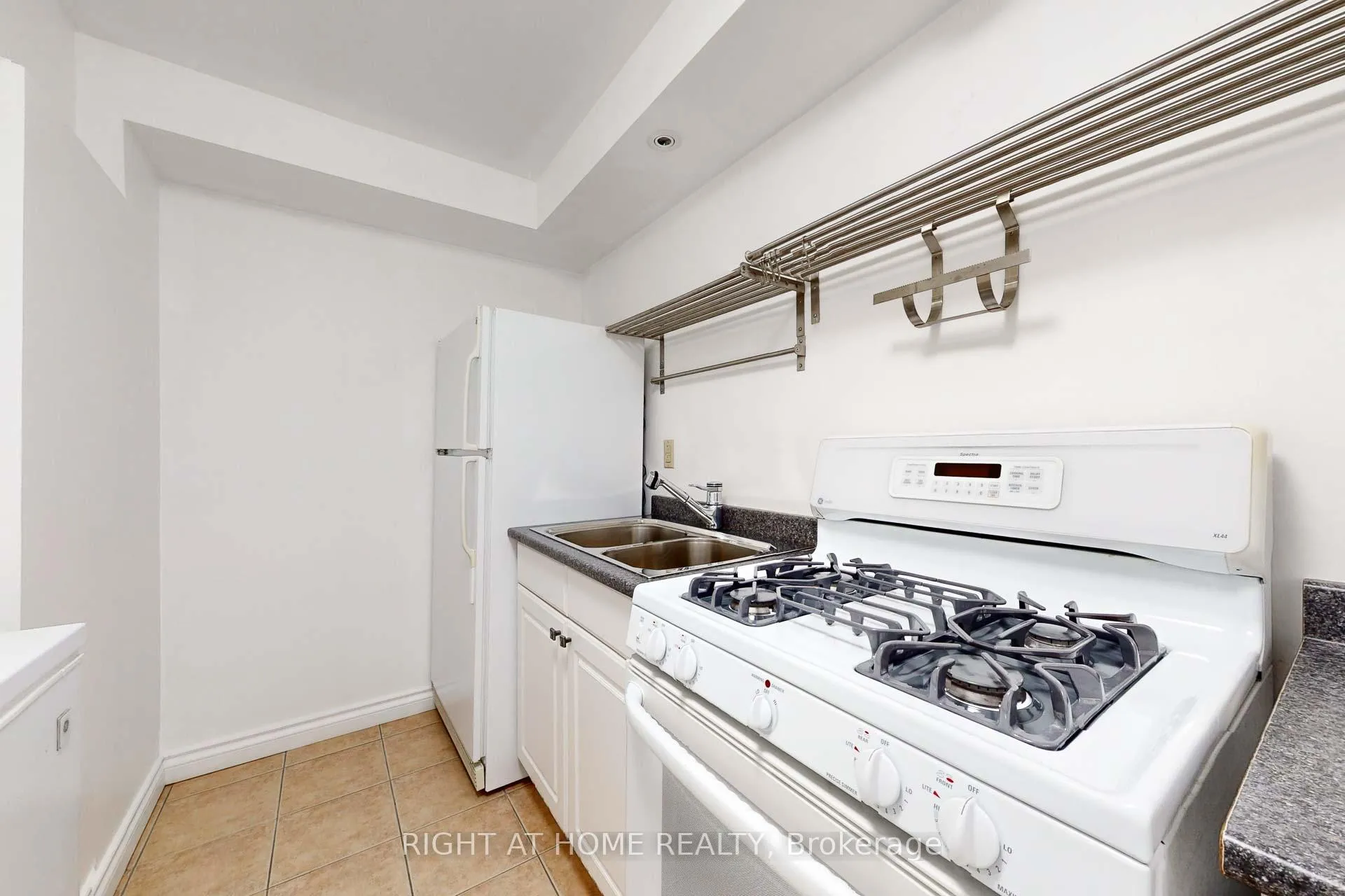 Photo 35 of 34 Maple Avenue, Hamilton, Greensville — HOMEH