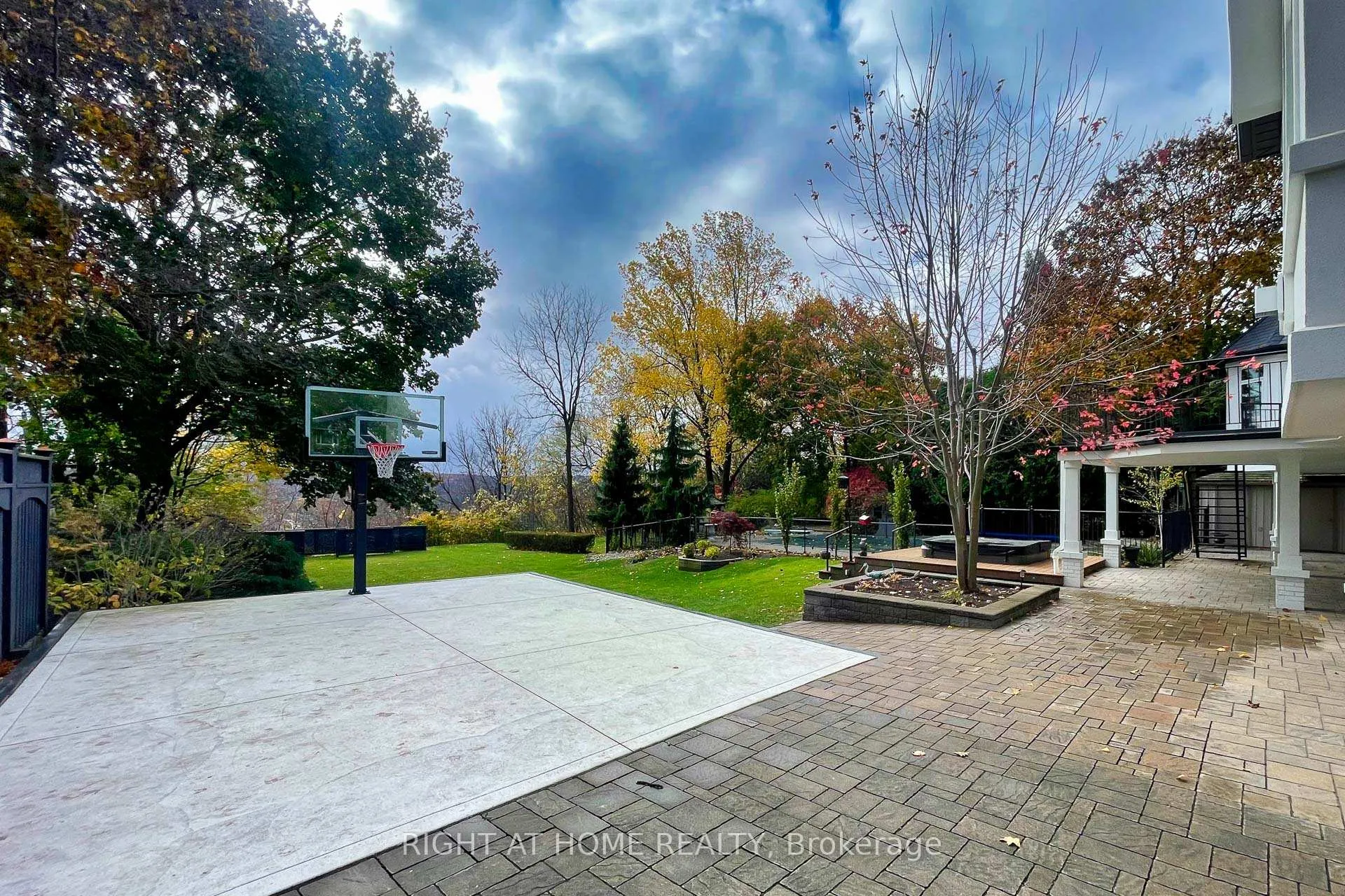 Photo 37 of 34 Maple Avenue, Hamilton, Greensville — HOMEH