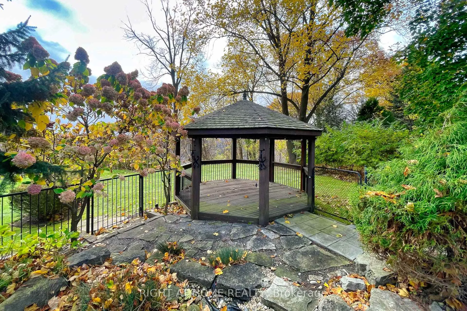 Photo 47 of 34 Maple Avenue, Hamilton, Greensville — HOMEH