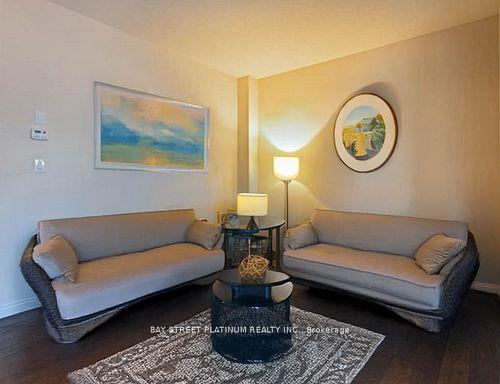 Photo 4 of 222 Lormont Boulevard, Hamilton, Stoney Creek Mountain — HOMEH
