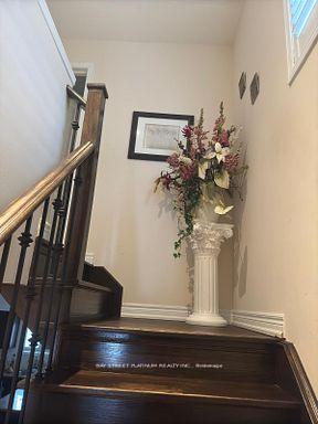 Photo 6 of 222 Lormont Boulevard, Hamilton, Stoney Creek Mountain — HOMEH