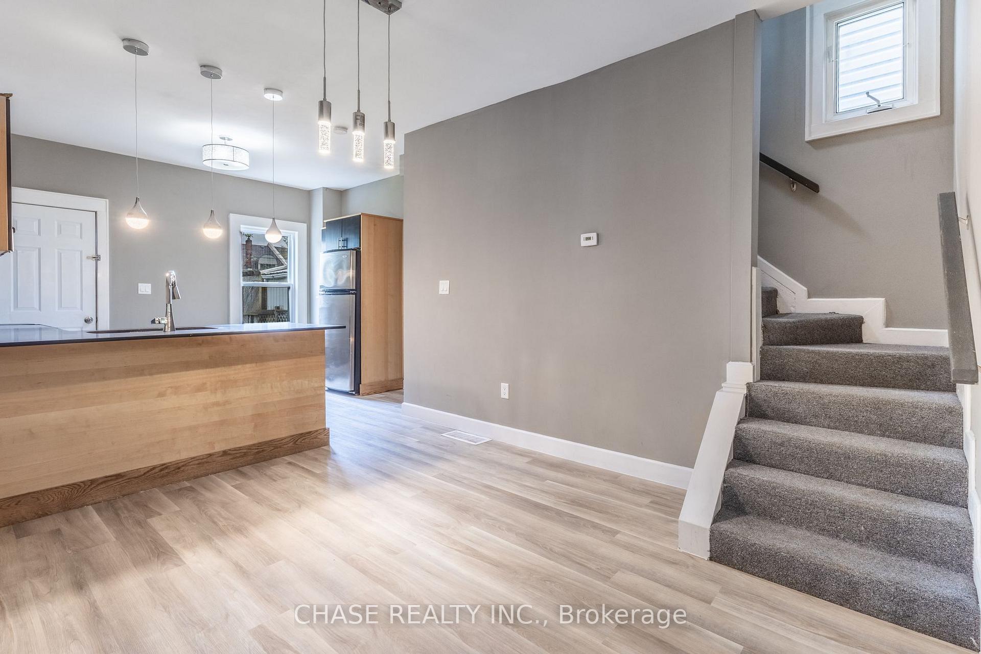 Photo 8 of 86 Smith Avenue, Hamilton, Landsdale — HOMEH