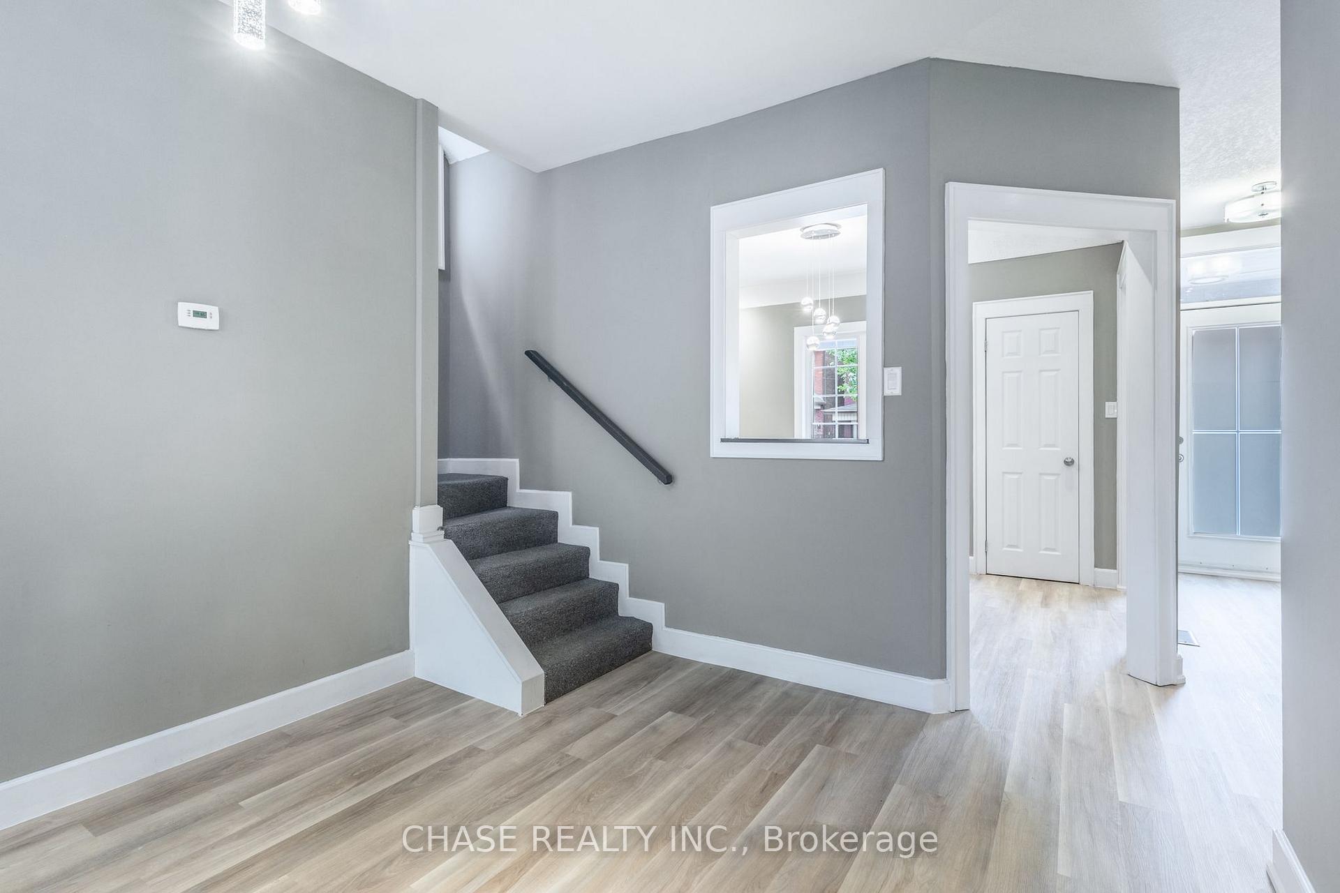 Photo 11 of 86 Smith Avenue, Hamilton, Landsdale — HOMEH