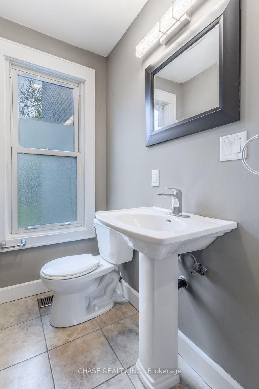 Photo 17 of 86 Smith Avenue, Hamilton, Landsdale — HOMEH