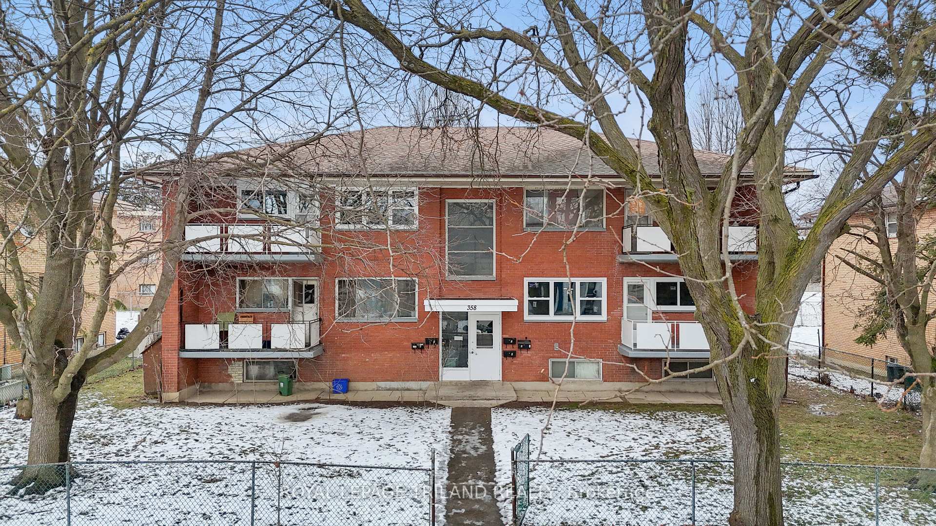 Front of Unit 4, 358 Hilton Avenue