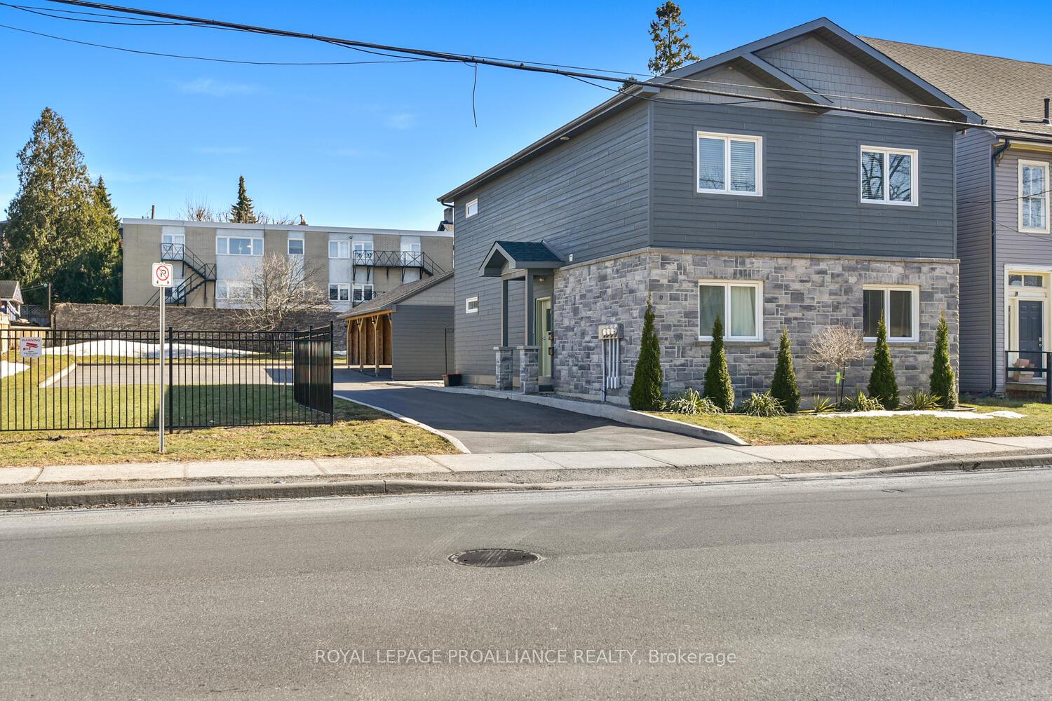 Photo 1 of 9 Pearl Street E, Brockville — HOMEH