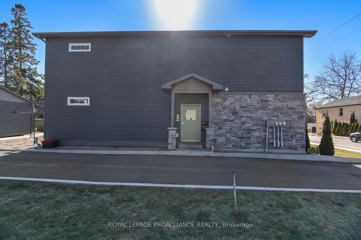 Photo 24 of 9 Pearl Street E, Brockville — HOMEH