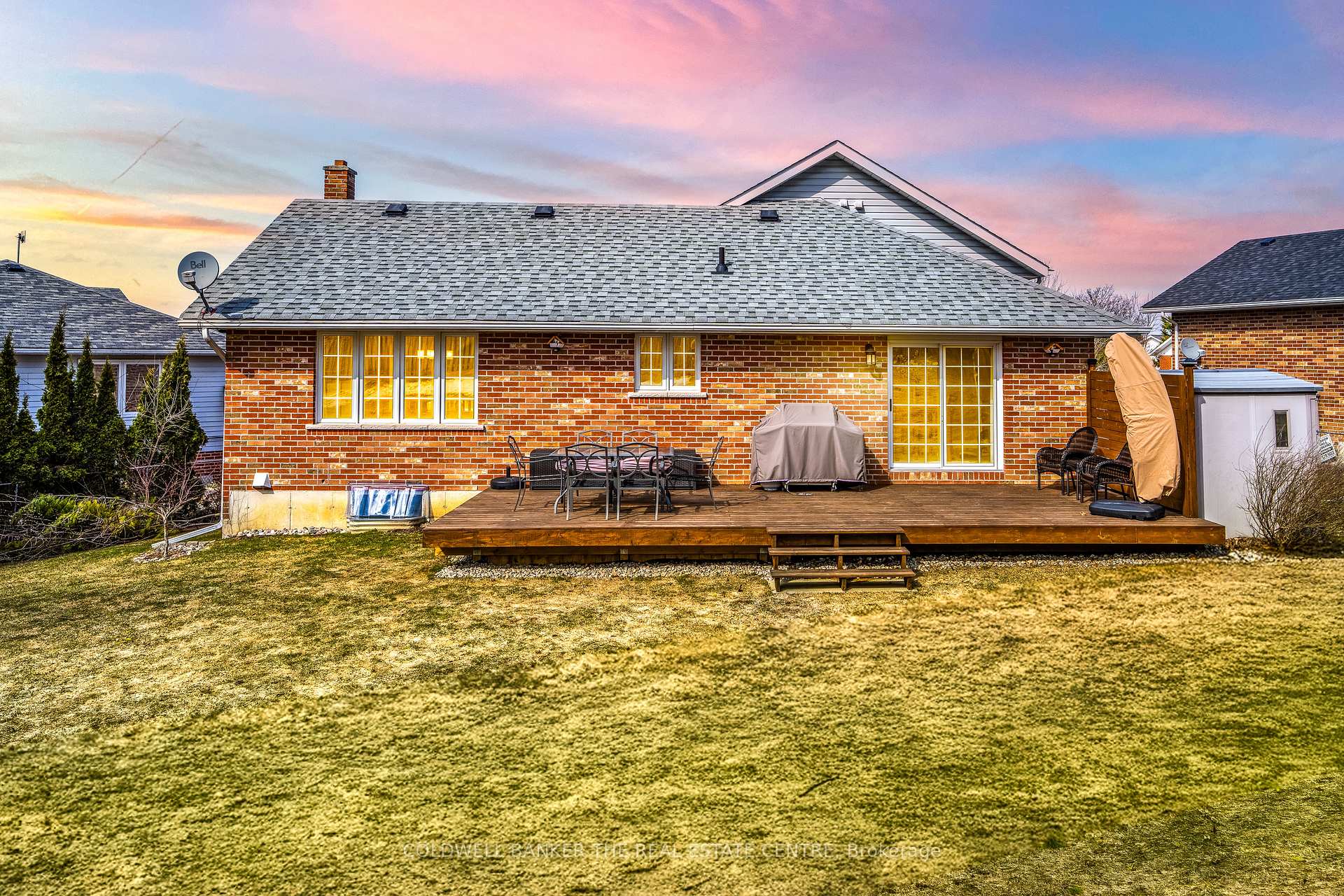 Photo 21 of 15 David Crescent, Brock, Cannington — HOMEH