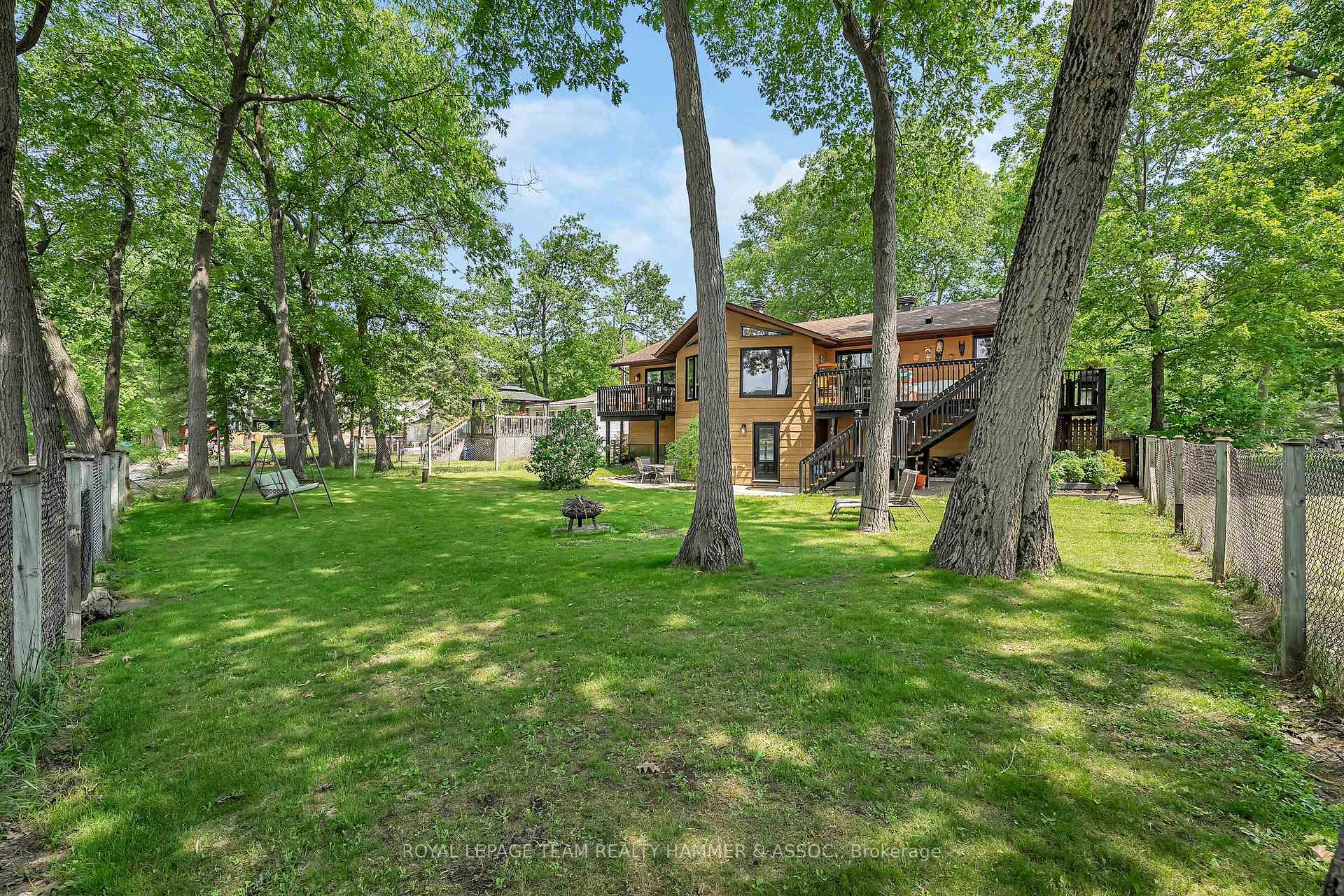 Photo 2 of 1034 Bayview Drive, Ottawa, Constance Bay — HOMEH