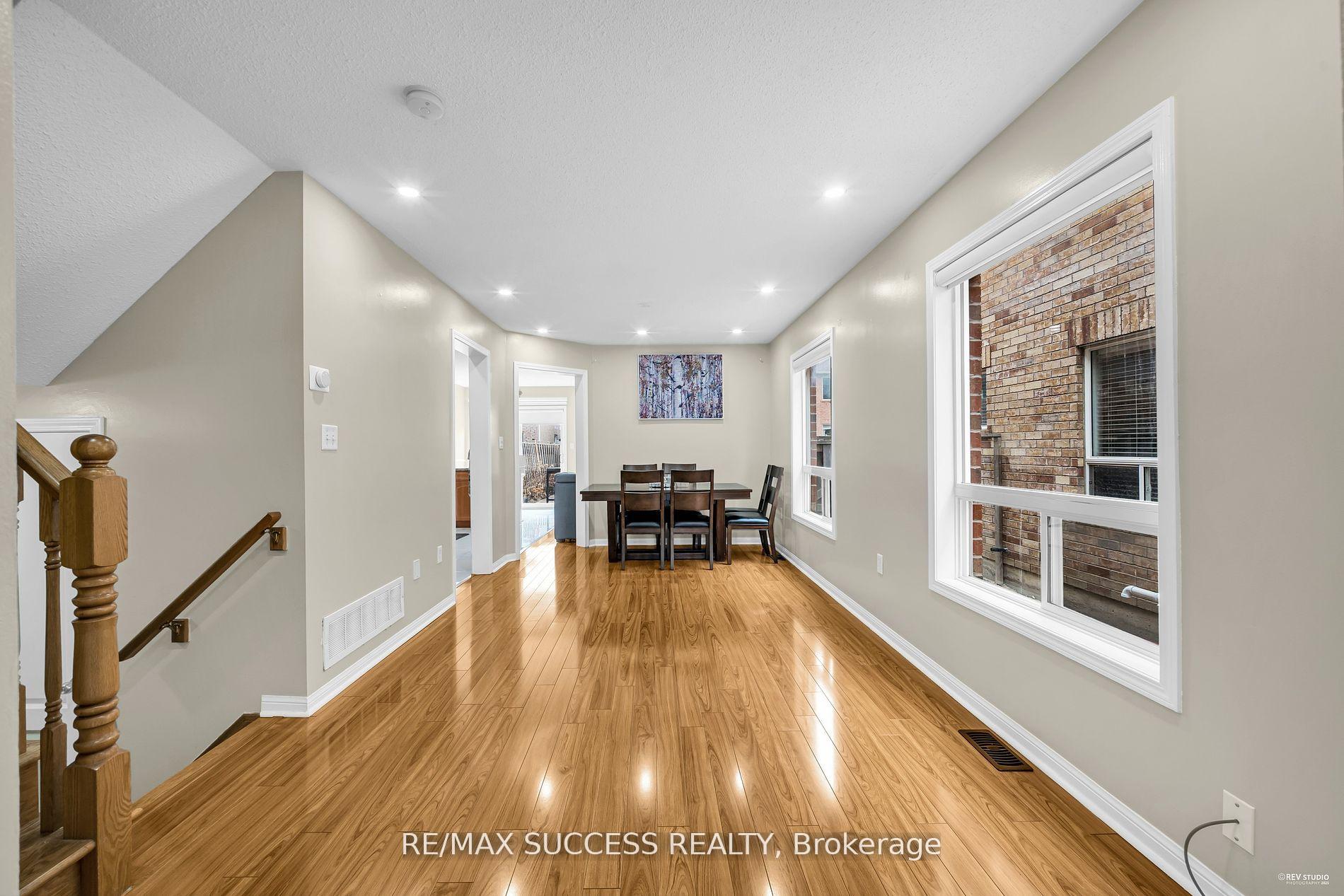Photo 12 of 28 Herdwick Street, Brampton, Gore Industrial North — HOMEH