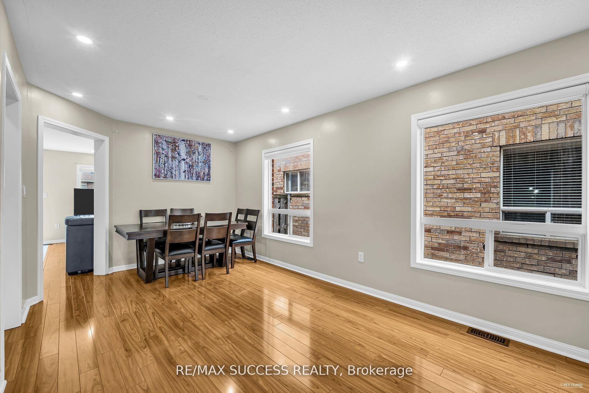 Photo 41 of 28 Herdwick Street, Brampton, Gore Industrial North — HOMEH