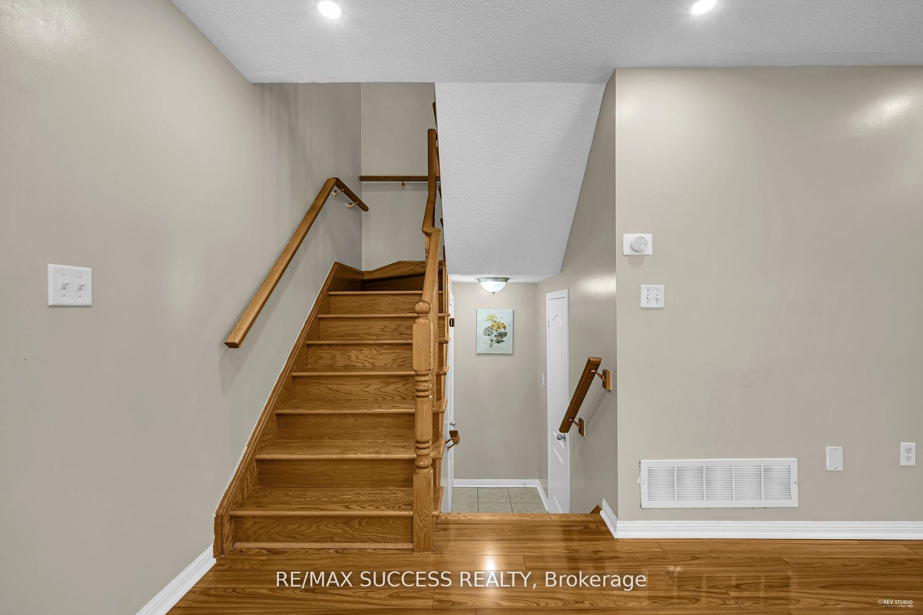 Photo 42 of 28 Herdwick Street, Brampton, Gore Industrial North — HOMEH