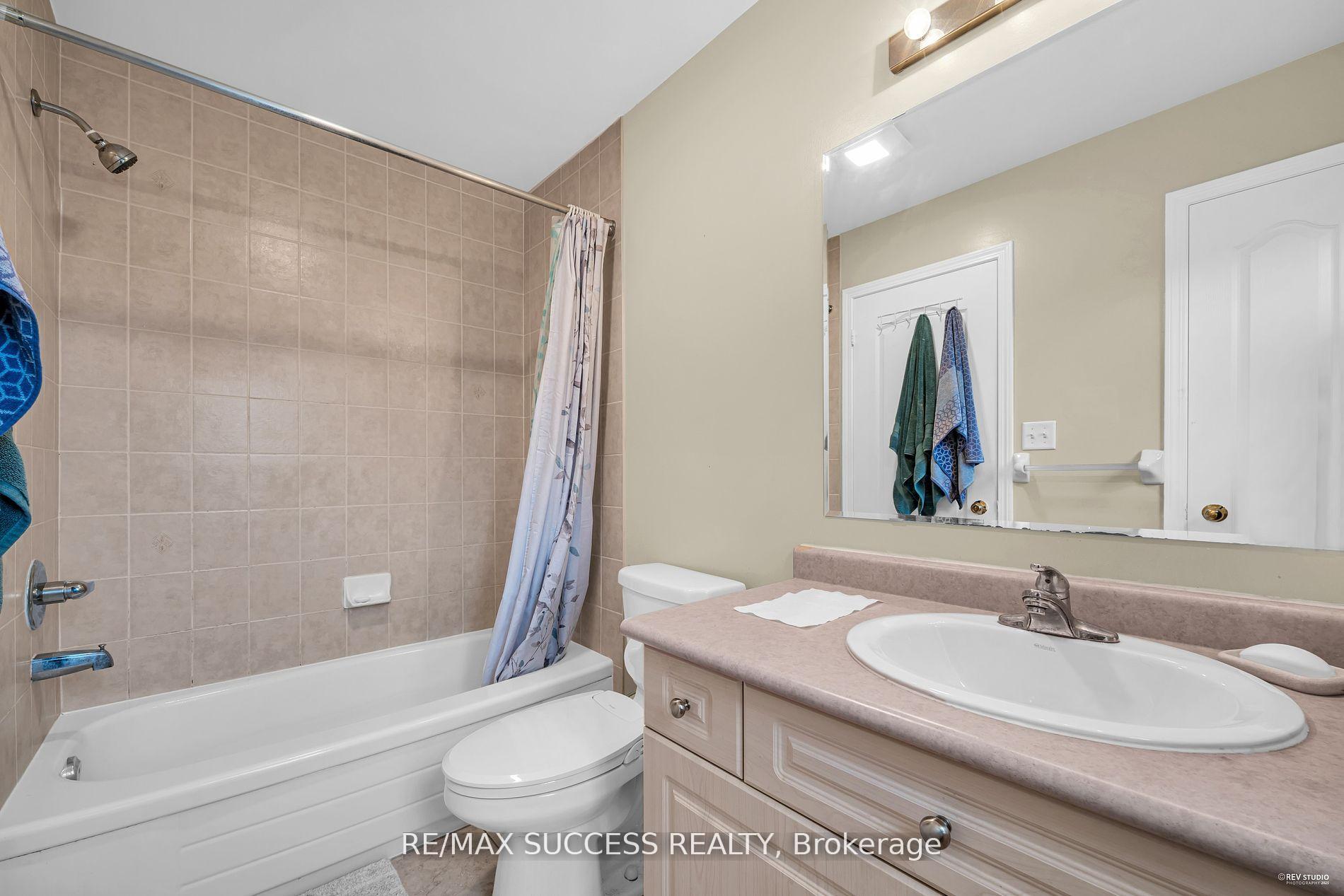 Photo 21 of 28 Herdwick Street, Brampton, Gore Industrial North — HOMEH