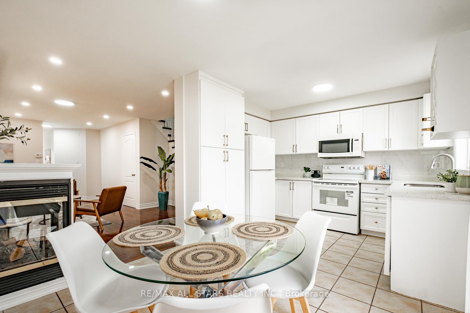 Photo 14 of 126 Lake Louise Drive, Brampton, Fletcher's Meadow — HOMEH