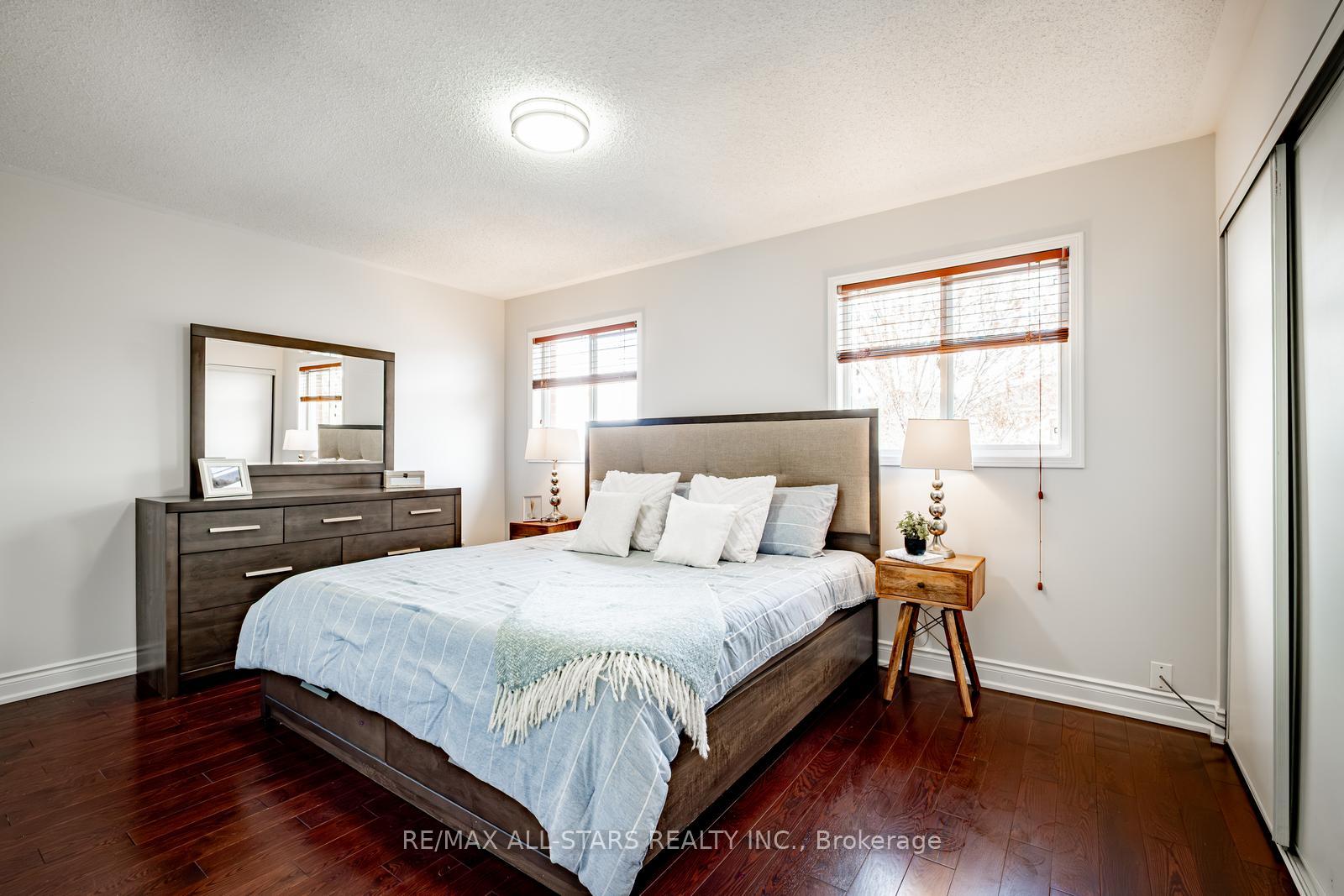 Photo 24 of 126 Lake Louise Drive, Brampton, Fletcher's Meadow — HOMEH