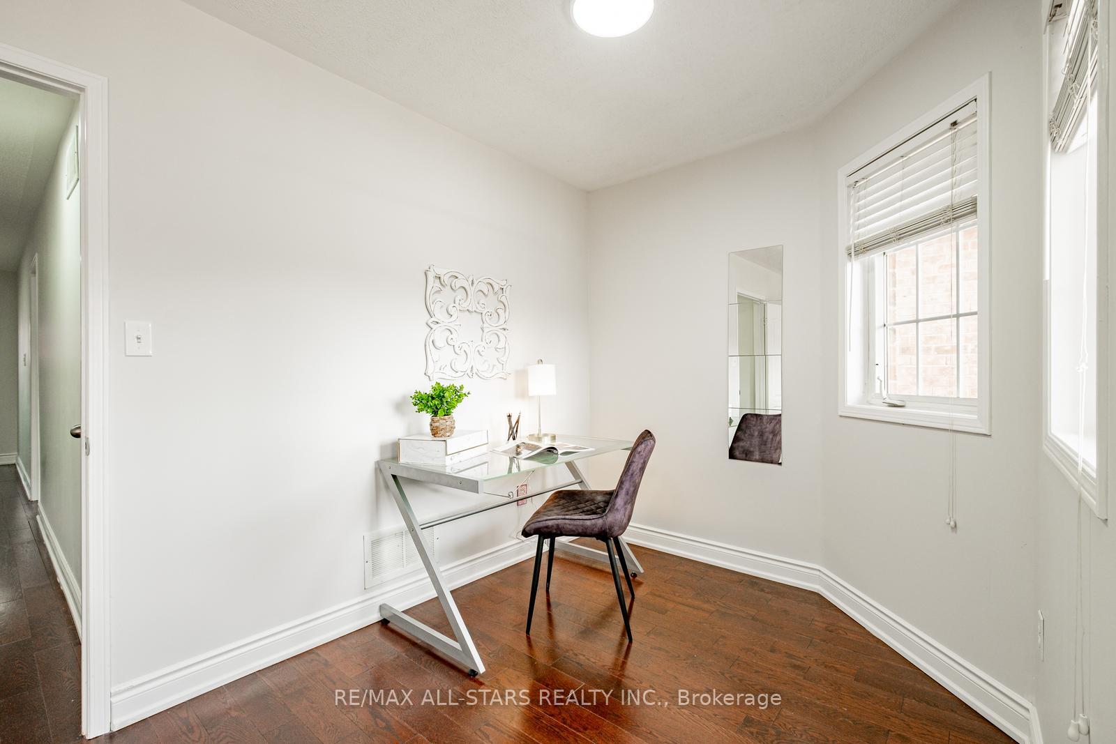 Photo 32 of 126 Lake Louise Drive, Brampton, Fletcher's Meadow — HOMEH