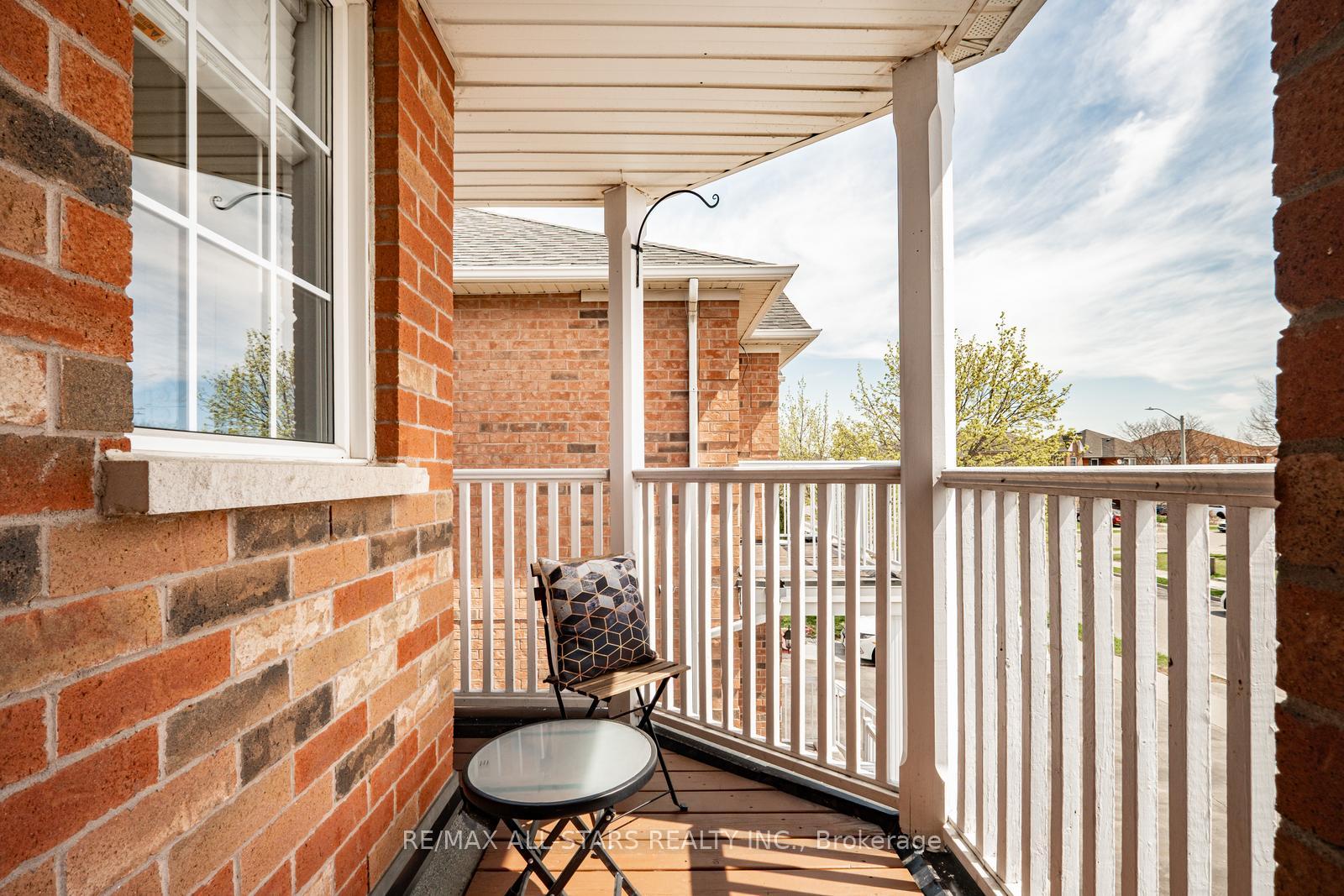 Photo 34 of 126 Lake Louise Drive, Brampton, Fletcher's Meadow — HOMEH