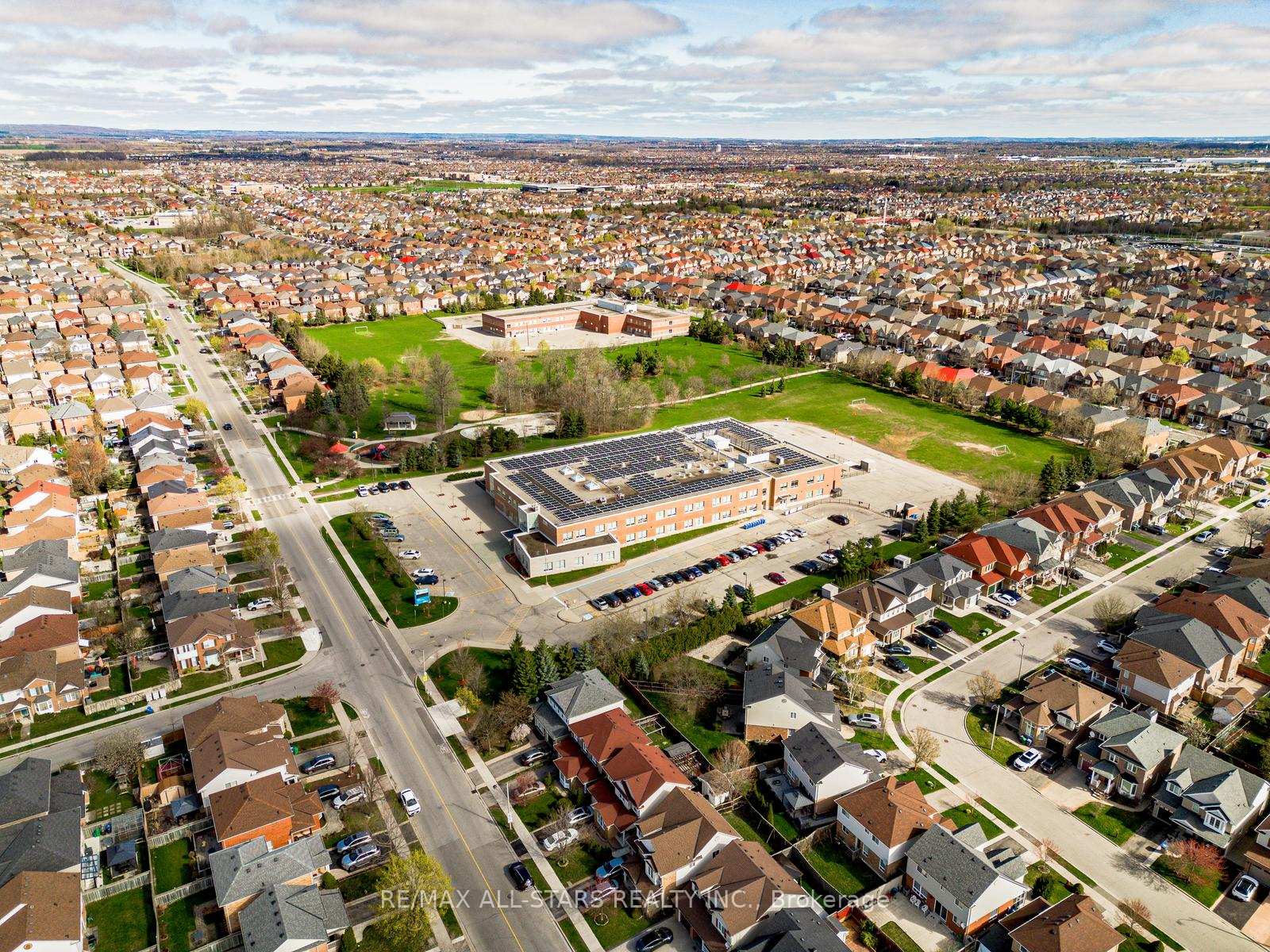 Photo 49 of 126 Lake Louise Drive, Brampton, Fletcher's Meadow — HOMEH