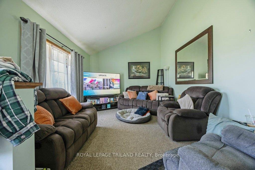 Photo 5 of 50783 Chalet Line, Malahide, Rural Malahide — HOMEH
