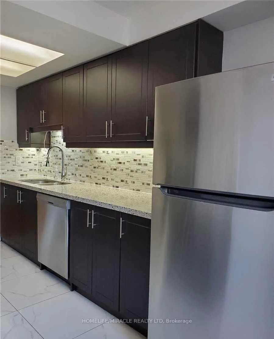 Front of Unit 1412, 5 Lisa Street