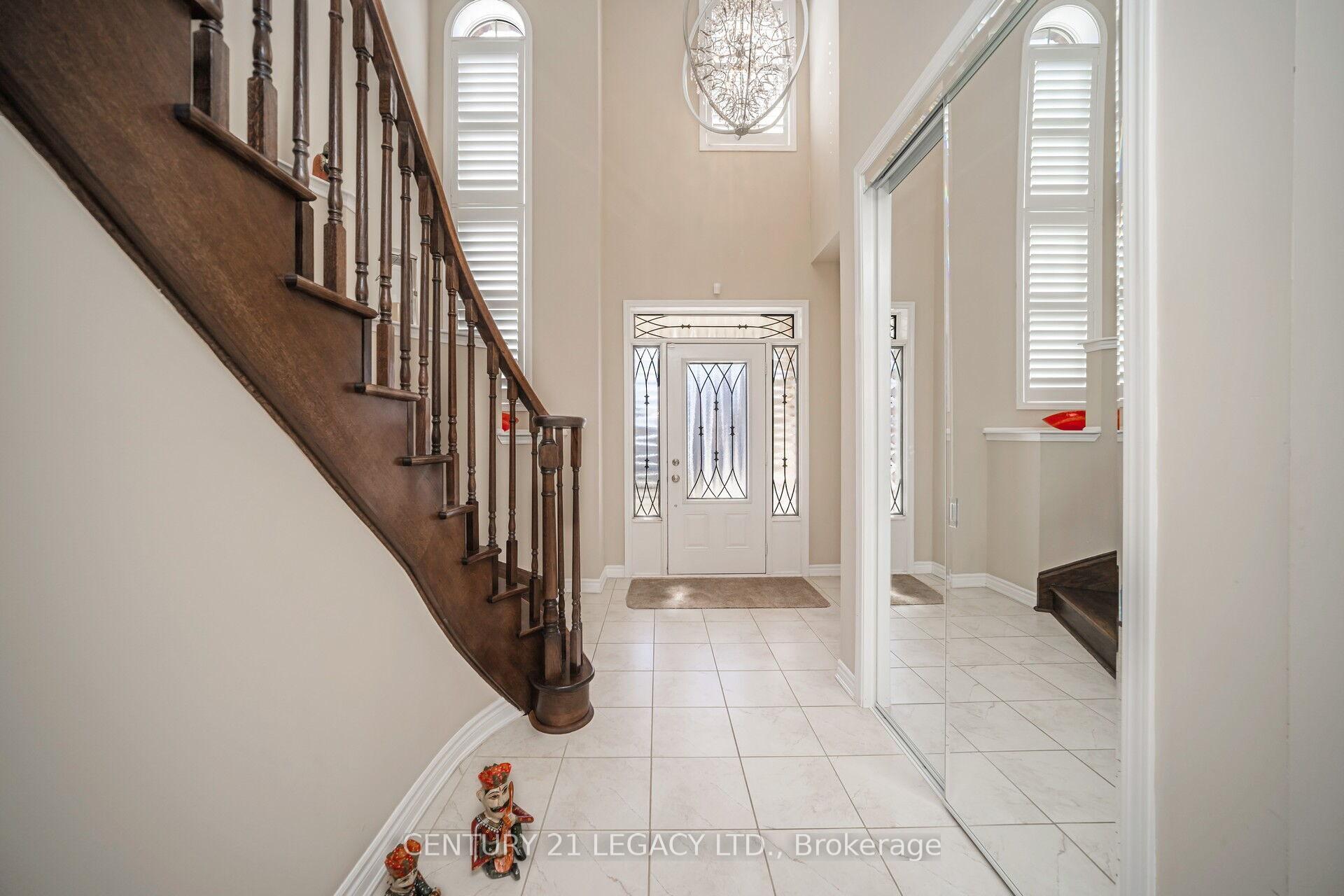 Photo 16 of 33 Callandar Road, Brampton, Northwest Brampton — HOMEH