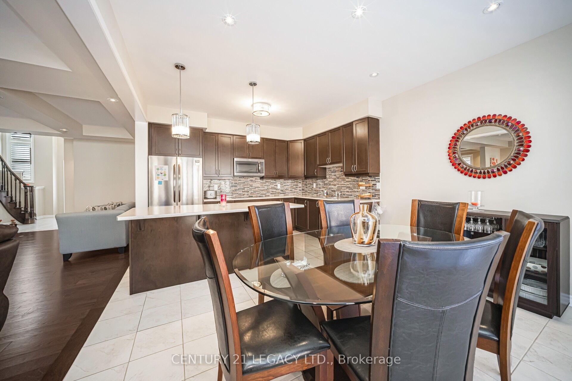 Photo 13 of 33 Callandar Road, Brampton, Northwest Brampton — HOMEH