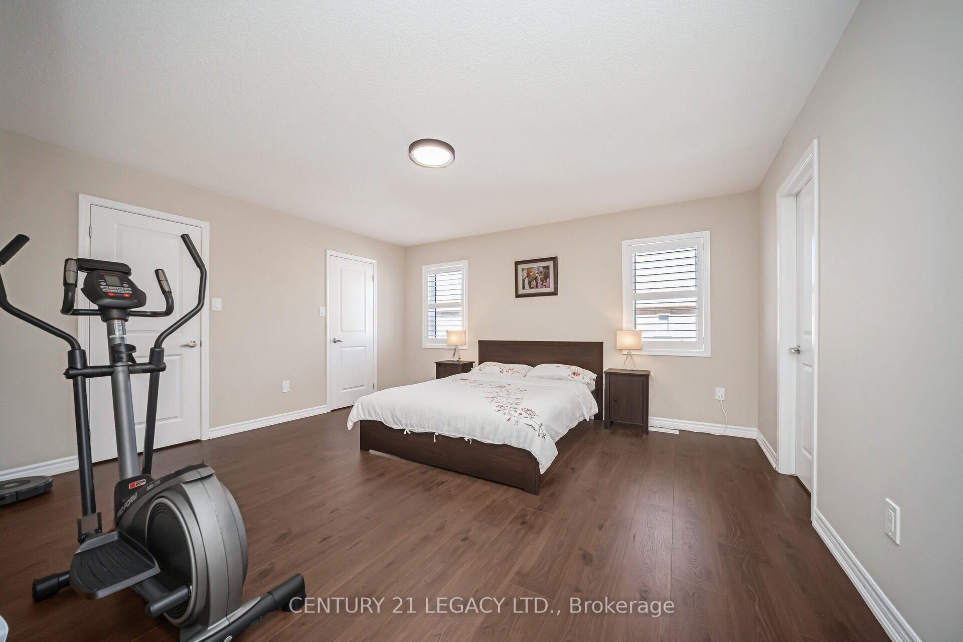 Photo 10 of 33 Callandar Road, Brampton, Northwest Brampton — HOMEH