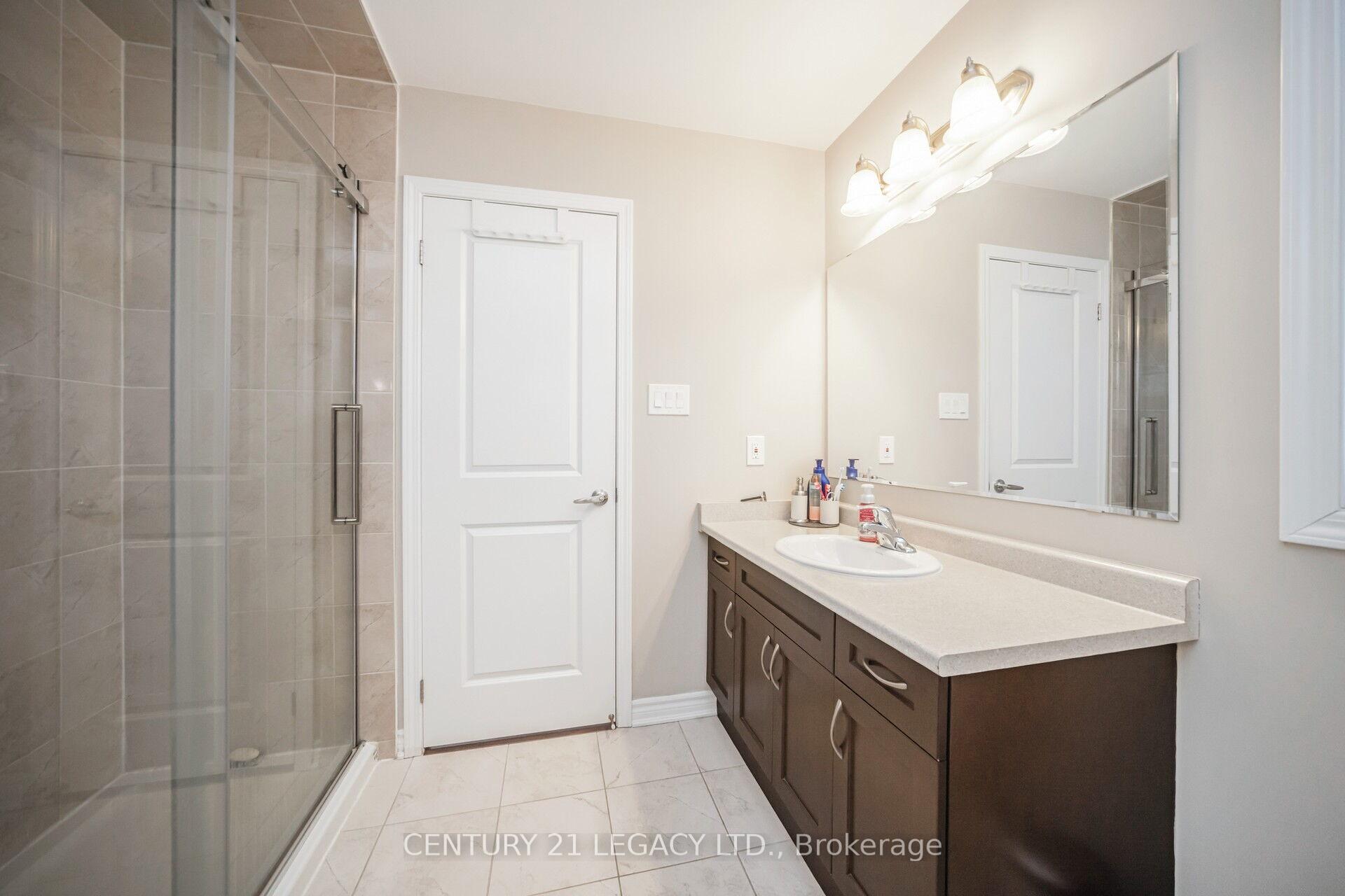 Photo 20 of 33 Callandar Road, Brampton, Northwest Brampton — HOMEH